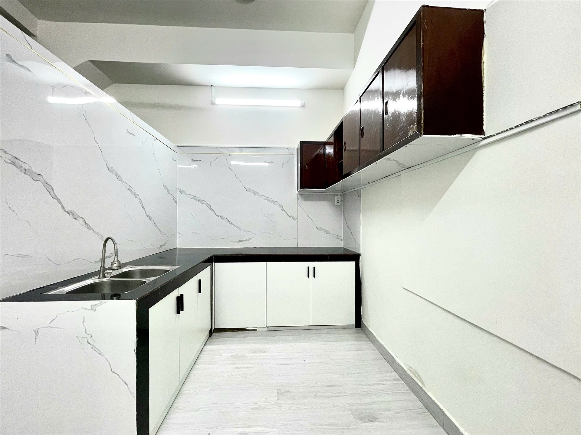 Phòng trọ AT Home Cách Mạng Tháng Tám - Tân Bình - Phòng (*)