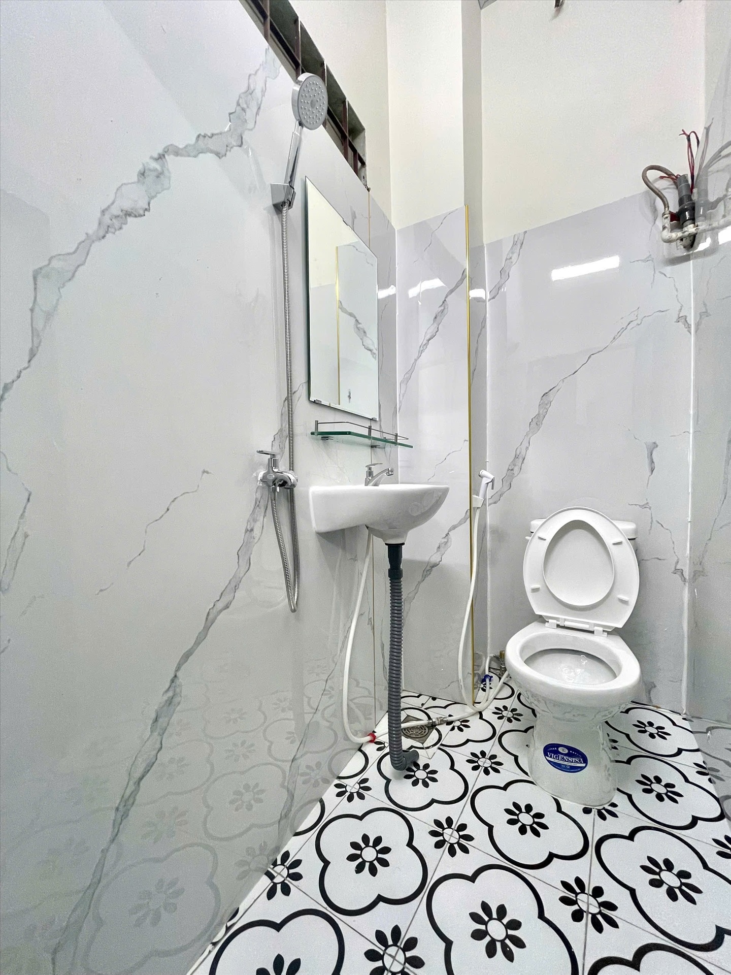 Phòng trọ 2 Phòng ngủ 60m2 tại AT Home Cách Mạng Tháng Tám - Tân Bình - Phòng tắm