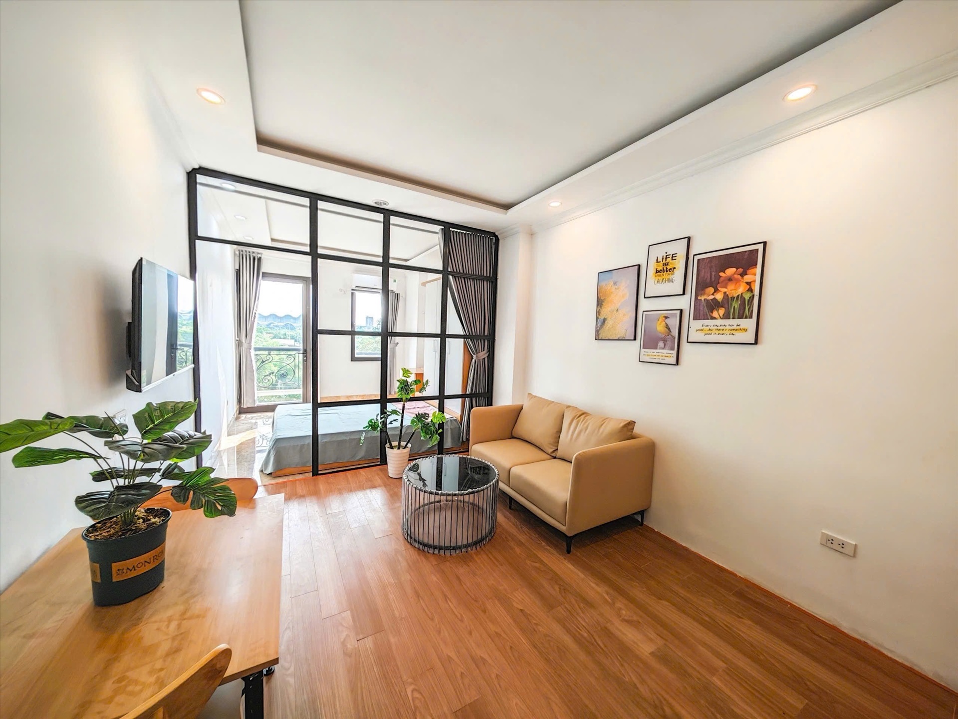 Phòng trọ 1 Phòng ngủ 35m2 tại RenHouse Nguyễn Quốc Trị - Cầu Giấy - Phòng khách