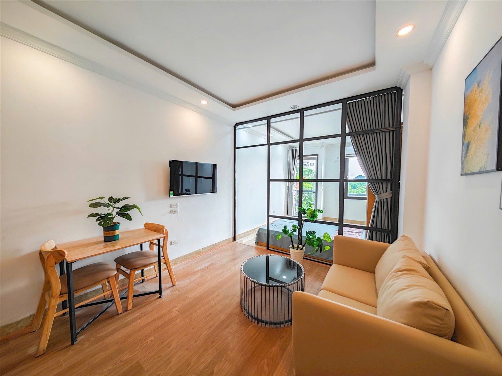 Phòng trọ 1 Phòng ngủ 35m2 tại RenHouse Nguyễn Quốc Trị - Cầu Giấy - Phòng khách