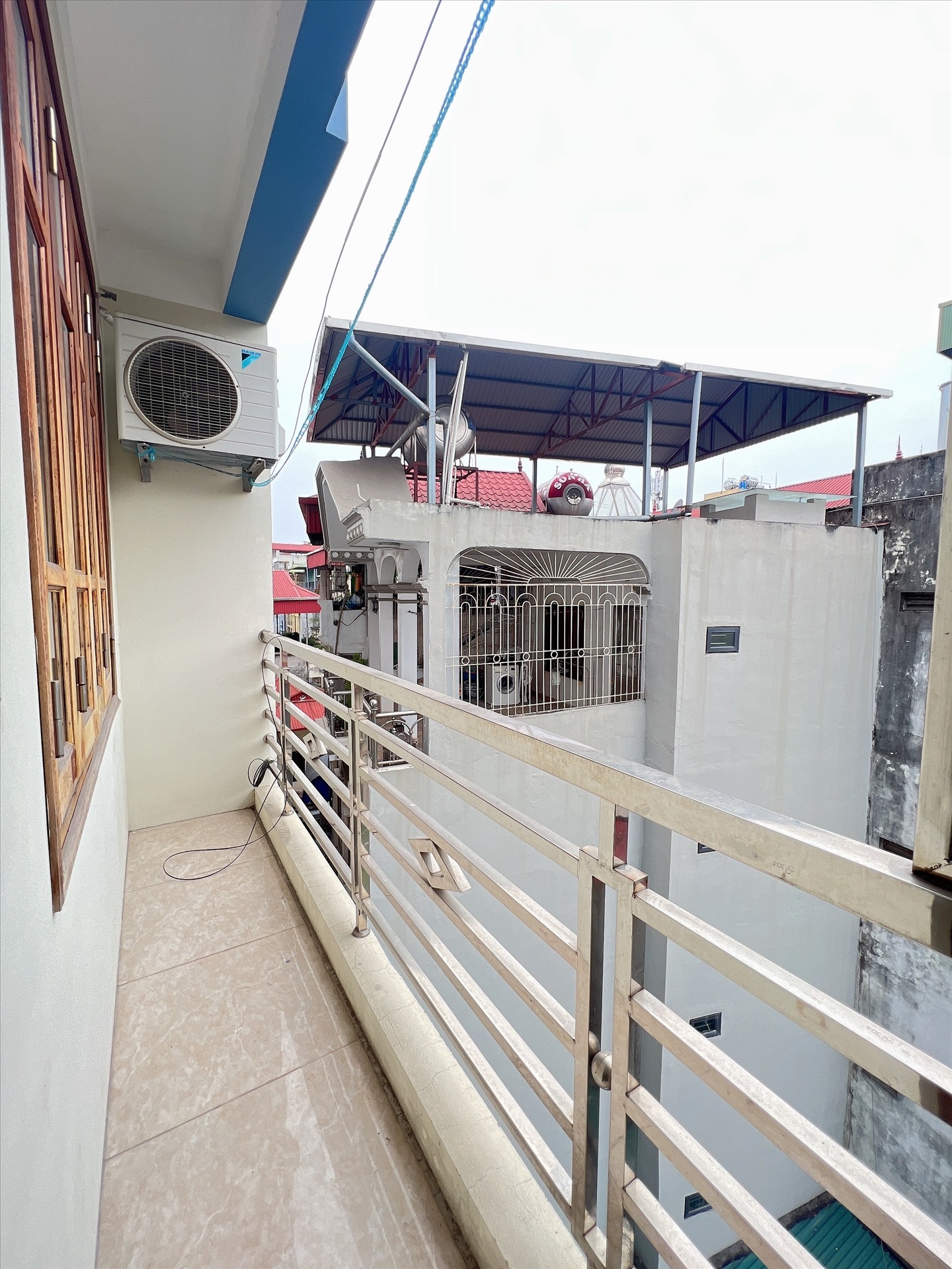 Phòng trọ Studio 35m2 tại AT Home Pháo Đài Láng - Đống Đa - Ban công