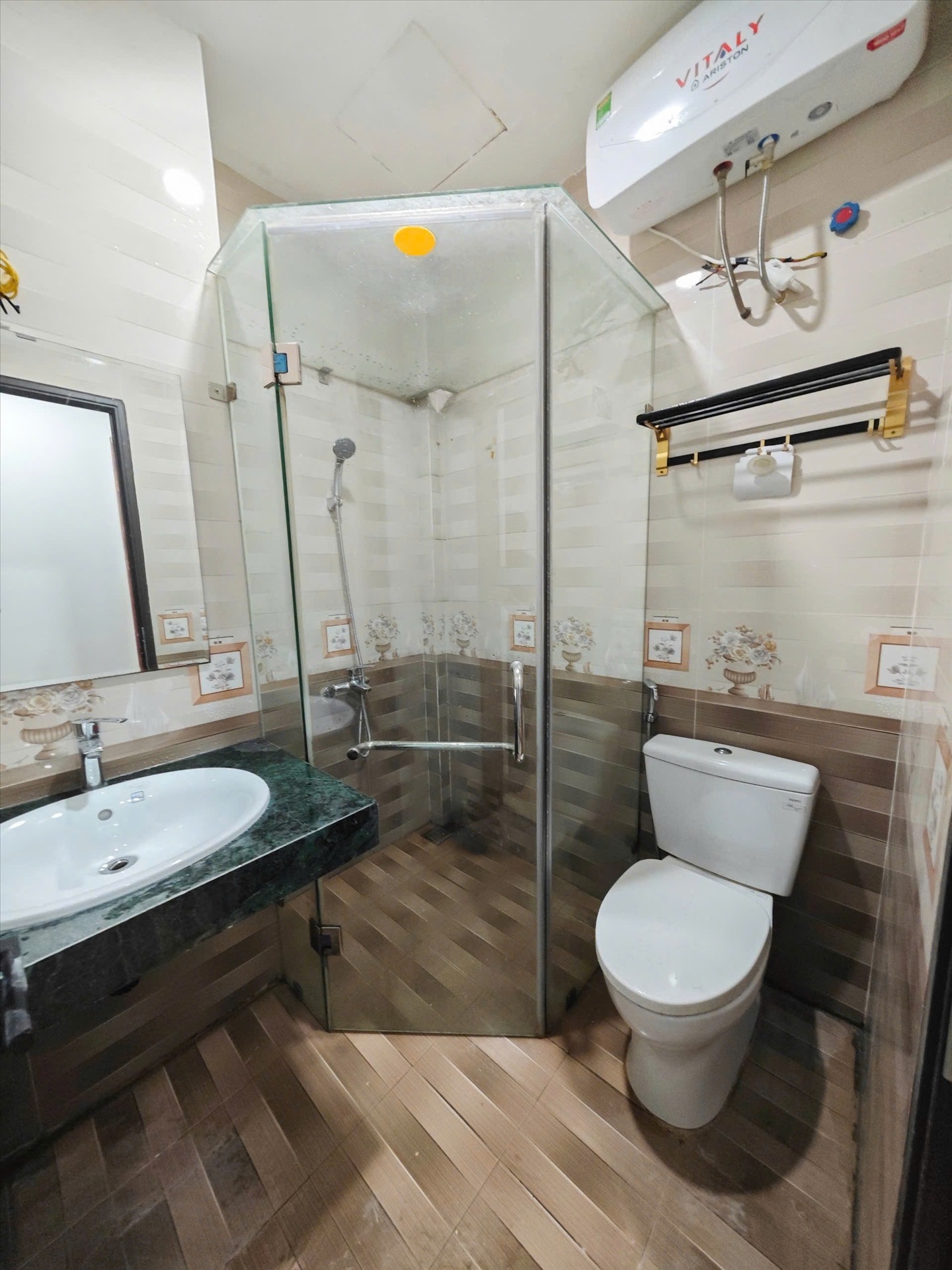 Phòng trọ 1 Phòng ngủ 35m2 tại RenHouse Nguyễn Quốc Trị - Cầu Giấy - Phòng tắm