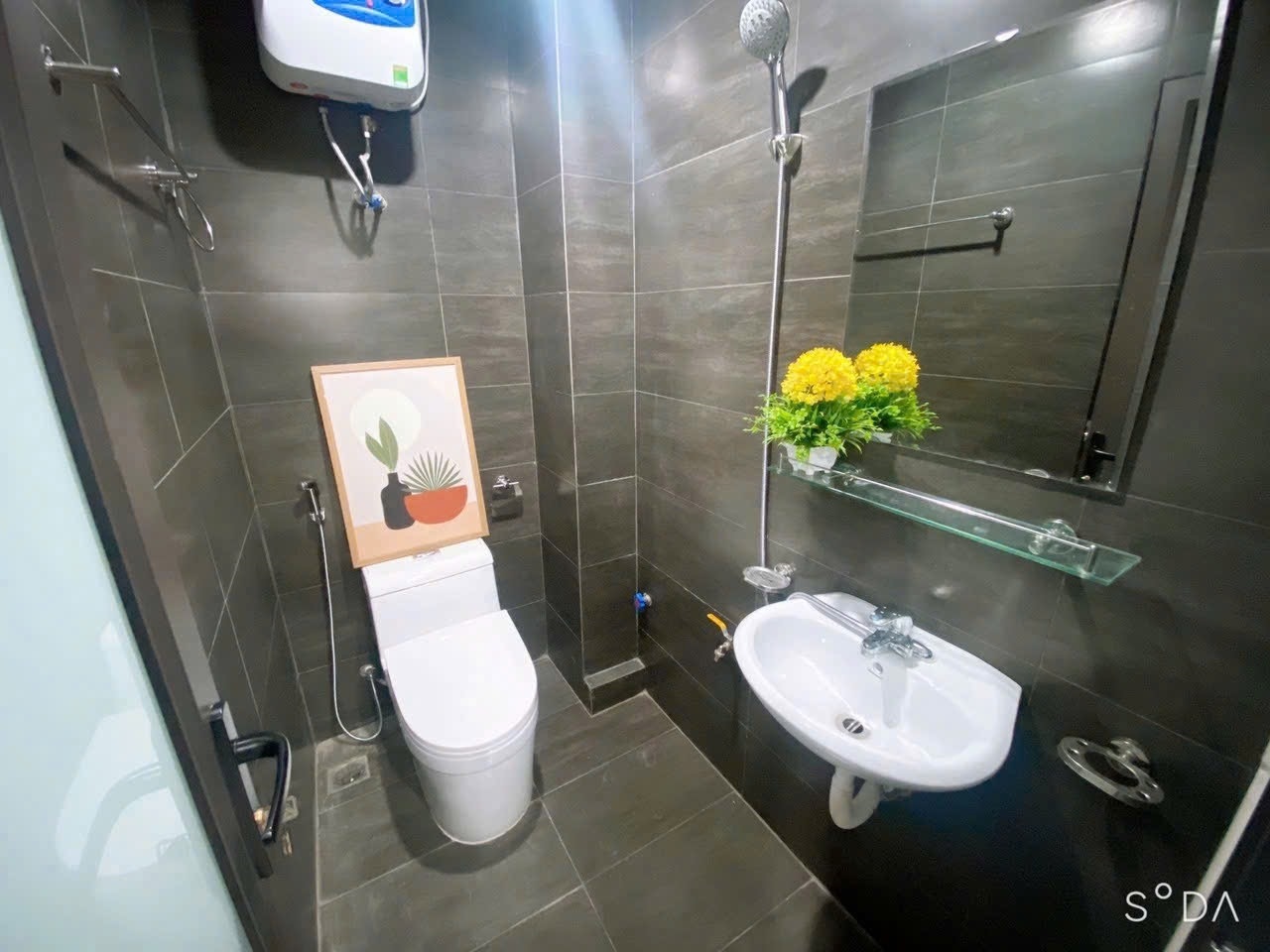 Phòng trọ Studio 30m2 tại Friends Team Đồng Me - Nam Từ Liêm  - Phòng tắm