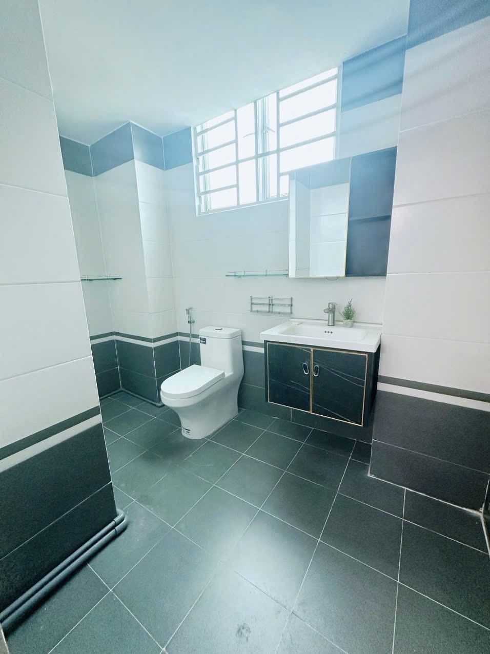 Phòng trọ 2 Phòng ngủ 50m2 tại AT House Huỳnh Văn Nghệ - Gò Vấp - Phòng tắm