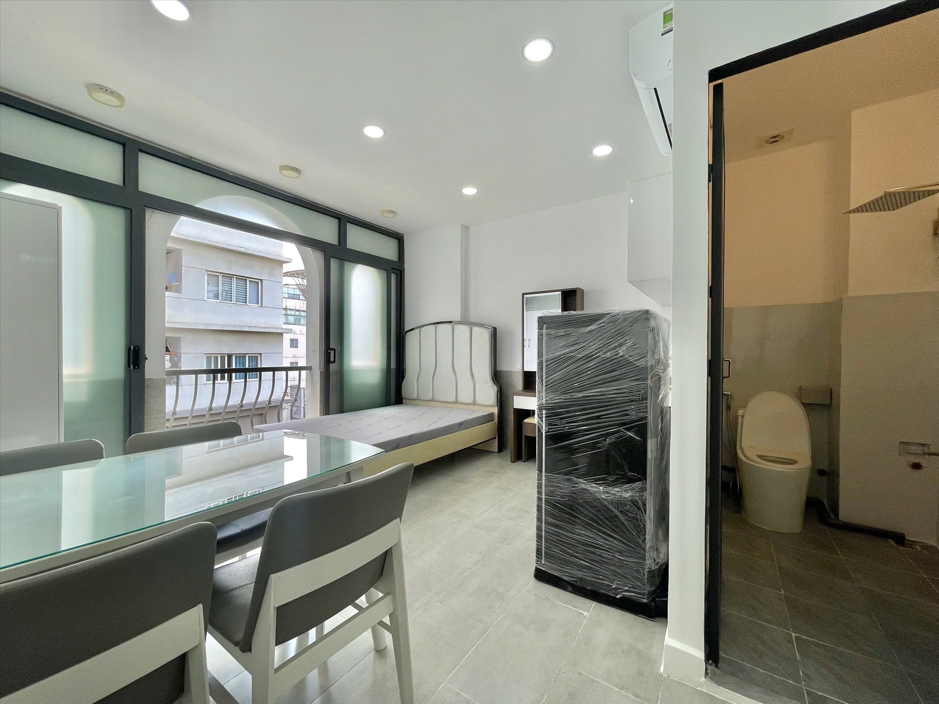 Phòng trọ Bhome Nguyễn Văn Thương - Bình Thạnh - Phòng (*)