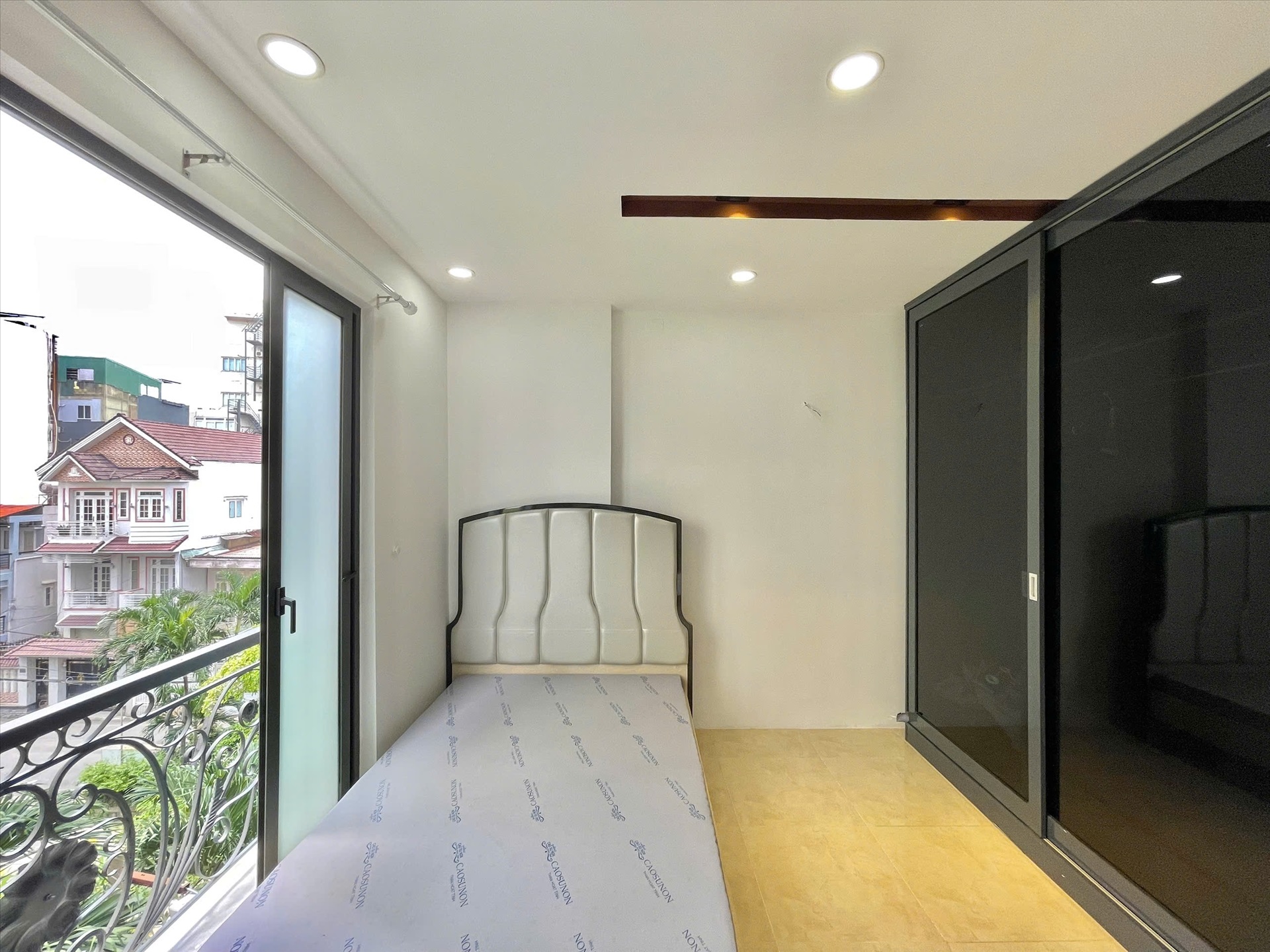 Phòng trọ Studio 25m2 tại Bhome Nguyễn Văn Thương - Bình Thạnh - Phòng ngủ