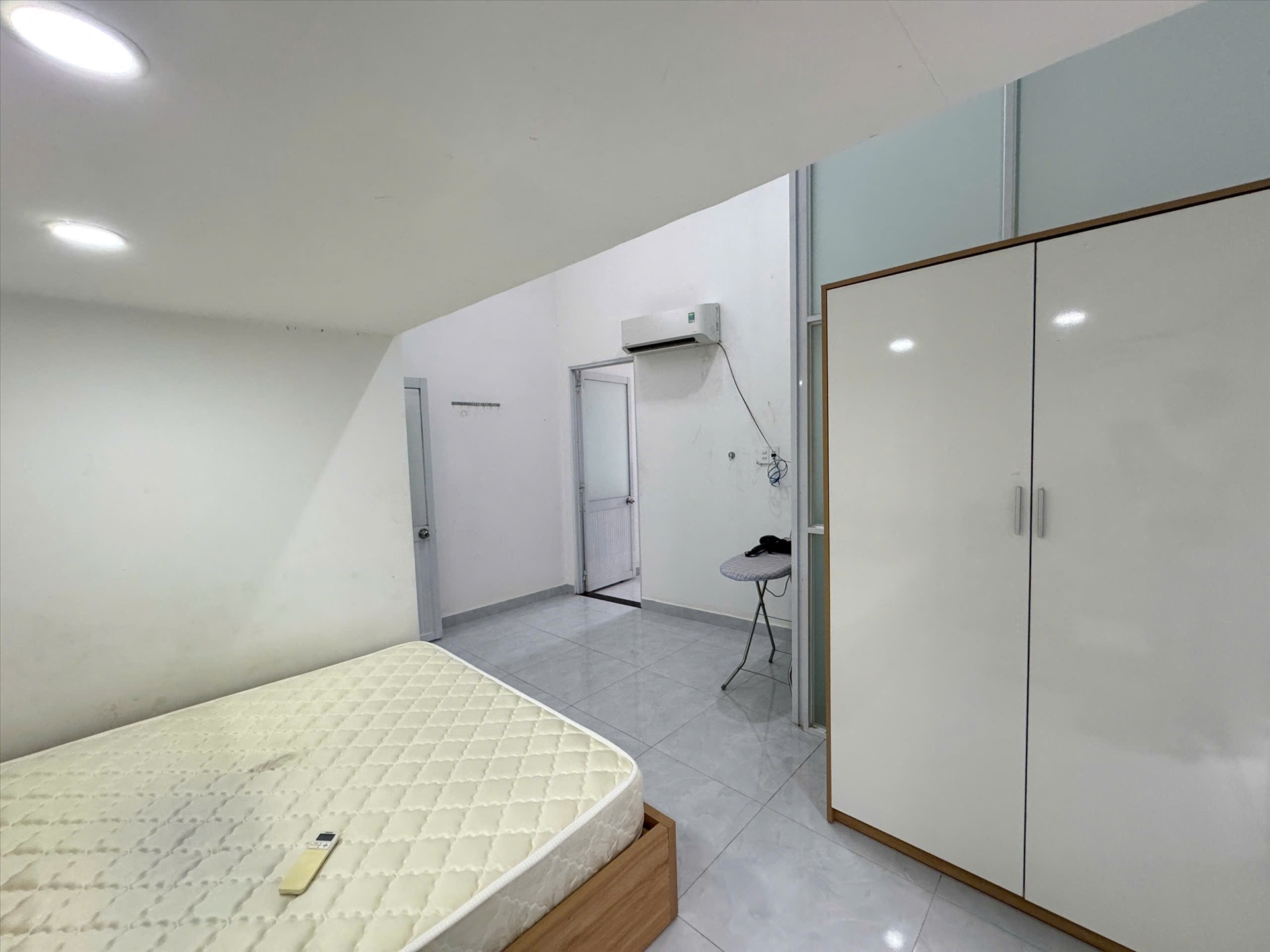 Phòng trọ AH Home Nguyễn Trãi - Quận 1 - Phòng (*)