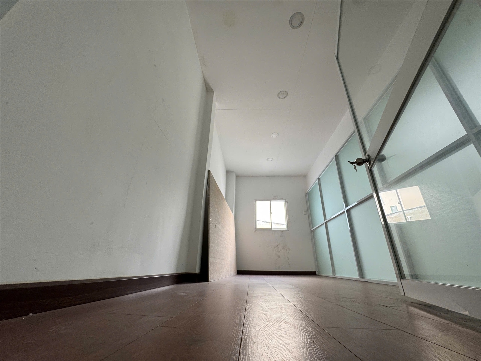 Phòng trọ AH Home Nguyễn Trãi - Quận 1 - Phòng (*)