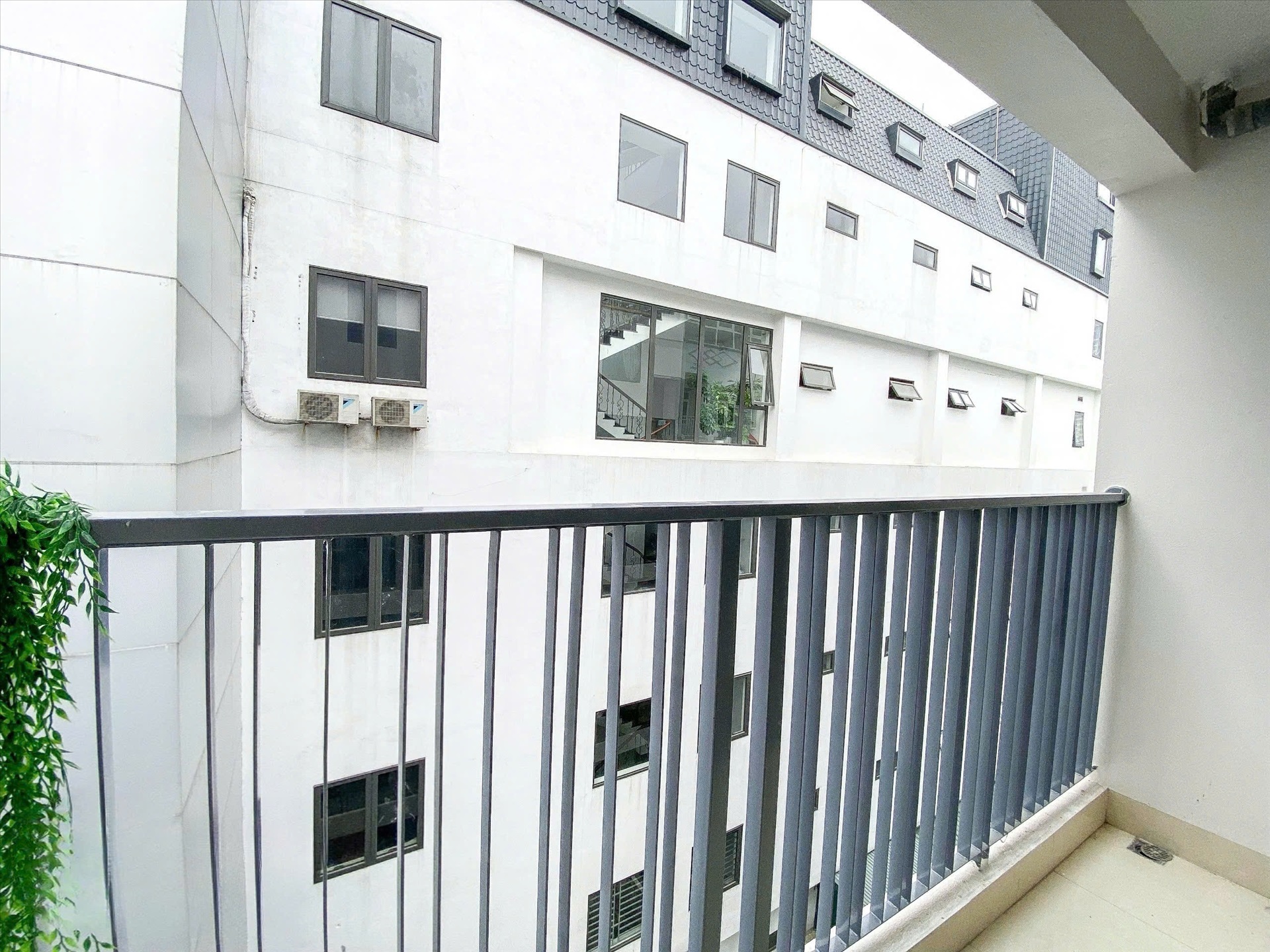 Phòng trọ 1 Phòng ngủ 38m2 tại RenHouse Nguyễn Khang - Cầu Giấy - Ban công