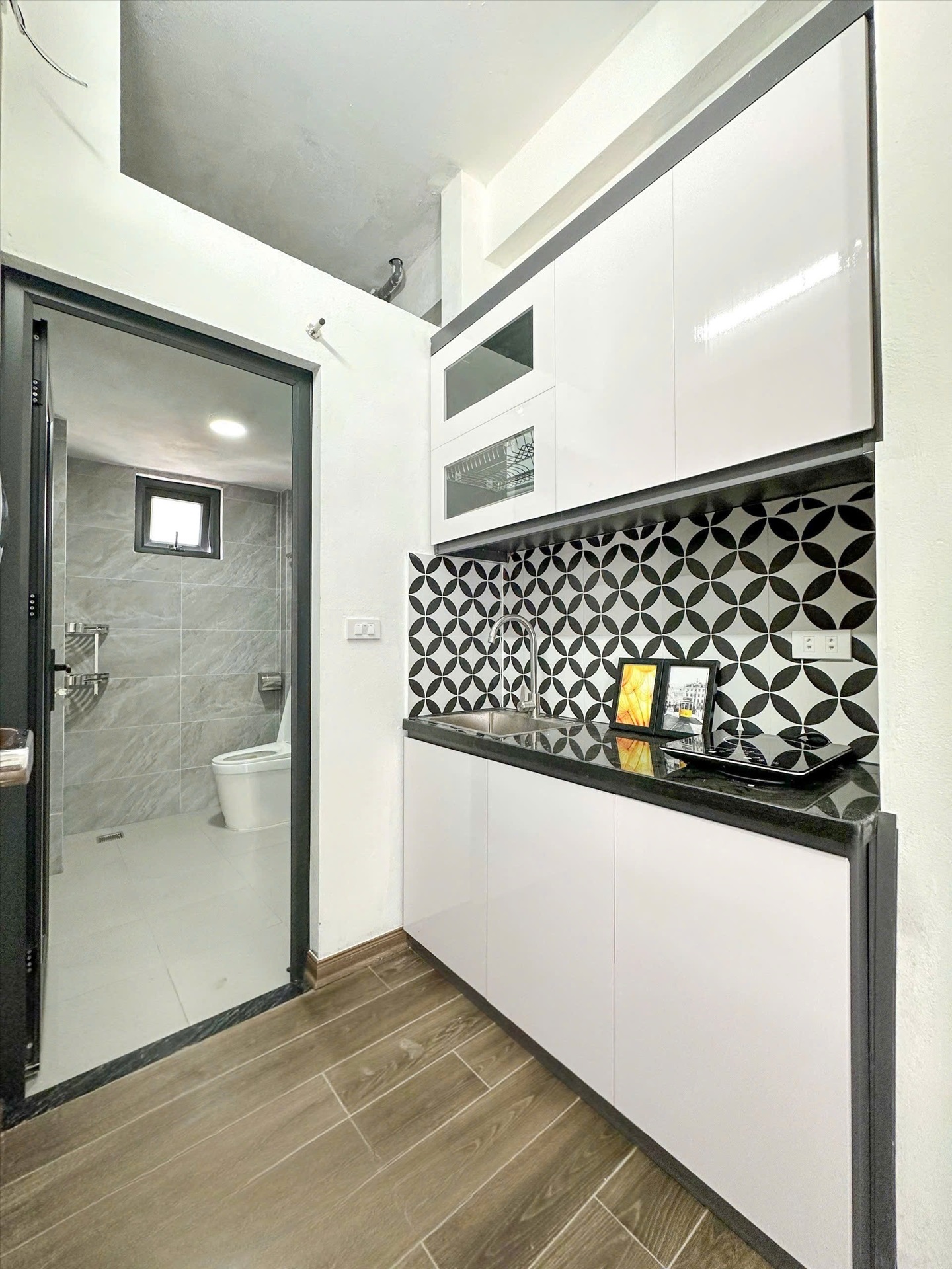 Phòng trọ Studio 30m2 tại RenHouse Hồ Tùng Mậu - Bắc Từ Liêm - Phòng bếp
