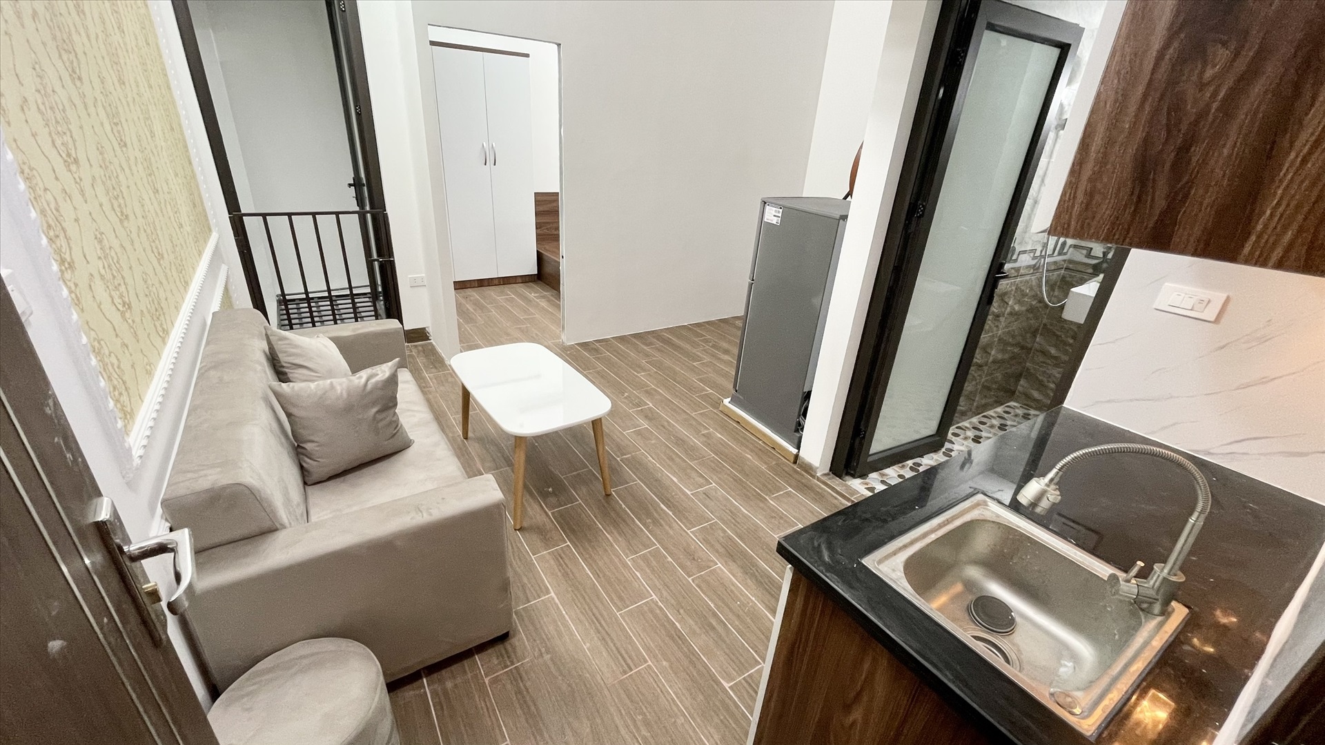 Phòng trọ 1 Phòng ngủ 30m2 tại DH House Chính Kinh - Thanh Xuân - Phòng khách
