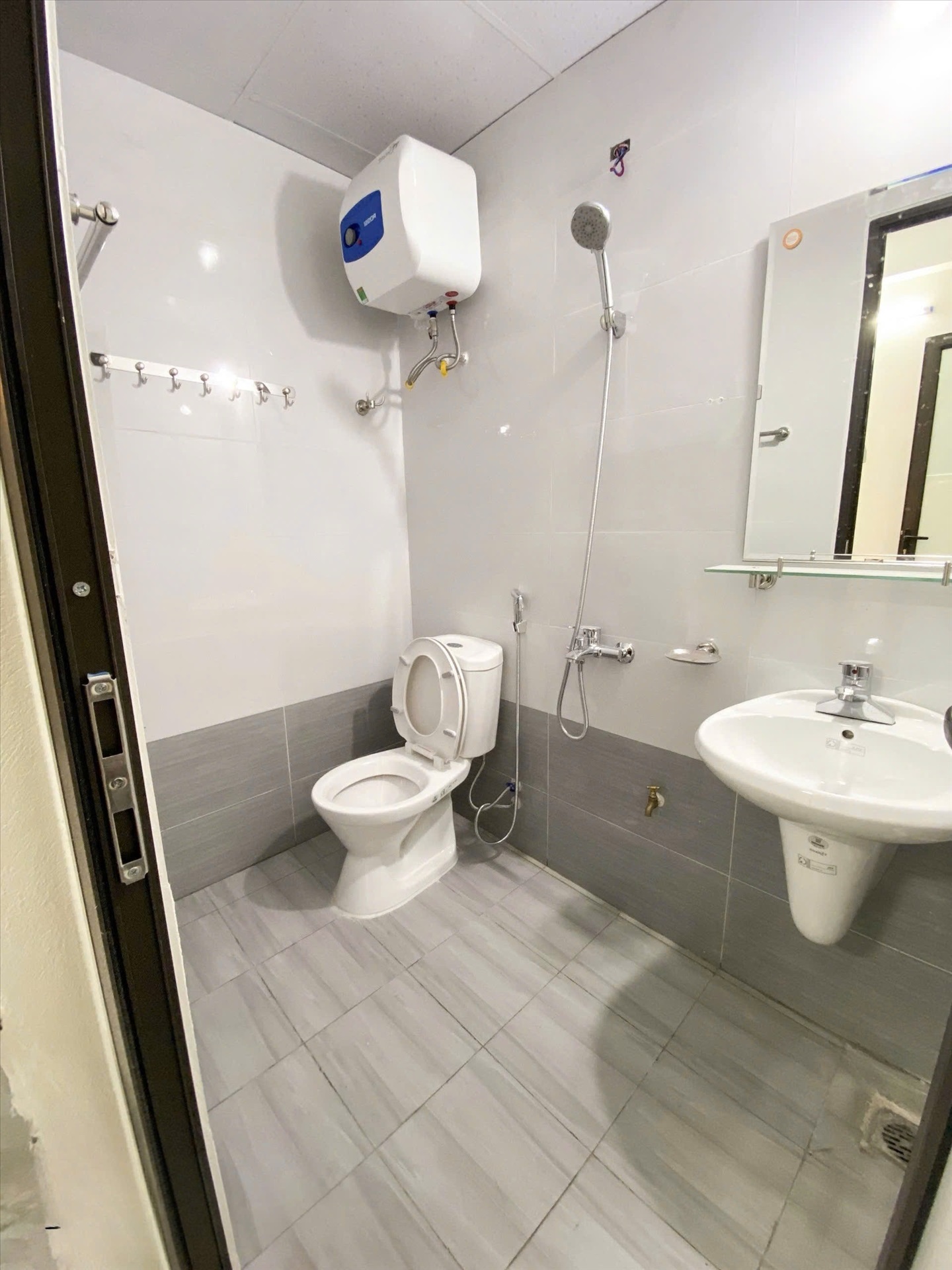 Phòng trọ 1 Phòng ngủ 36m2 tại RenHouse 2 Mỹ Đình - Nam Từ Liêm - Phòng tắm