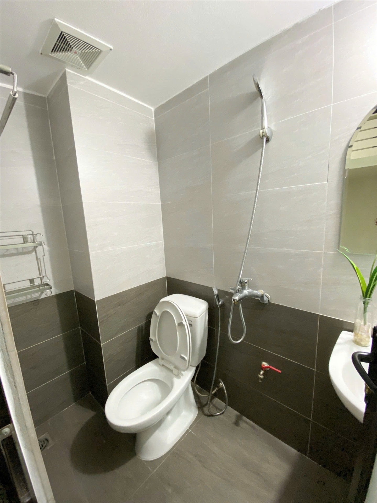 Phòng trọ Duplex 20m2 tại RenHouse 3 Mỹ Đình - Nam Từ Liêm - Phòng tắm