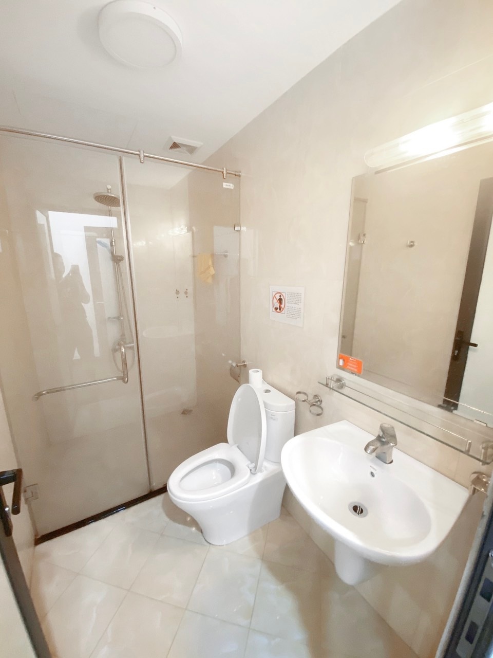Phòng trọ Studio 30m2 tại Blue Homes Đốc Ngữ - Ba Đình - Phòng tắm