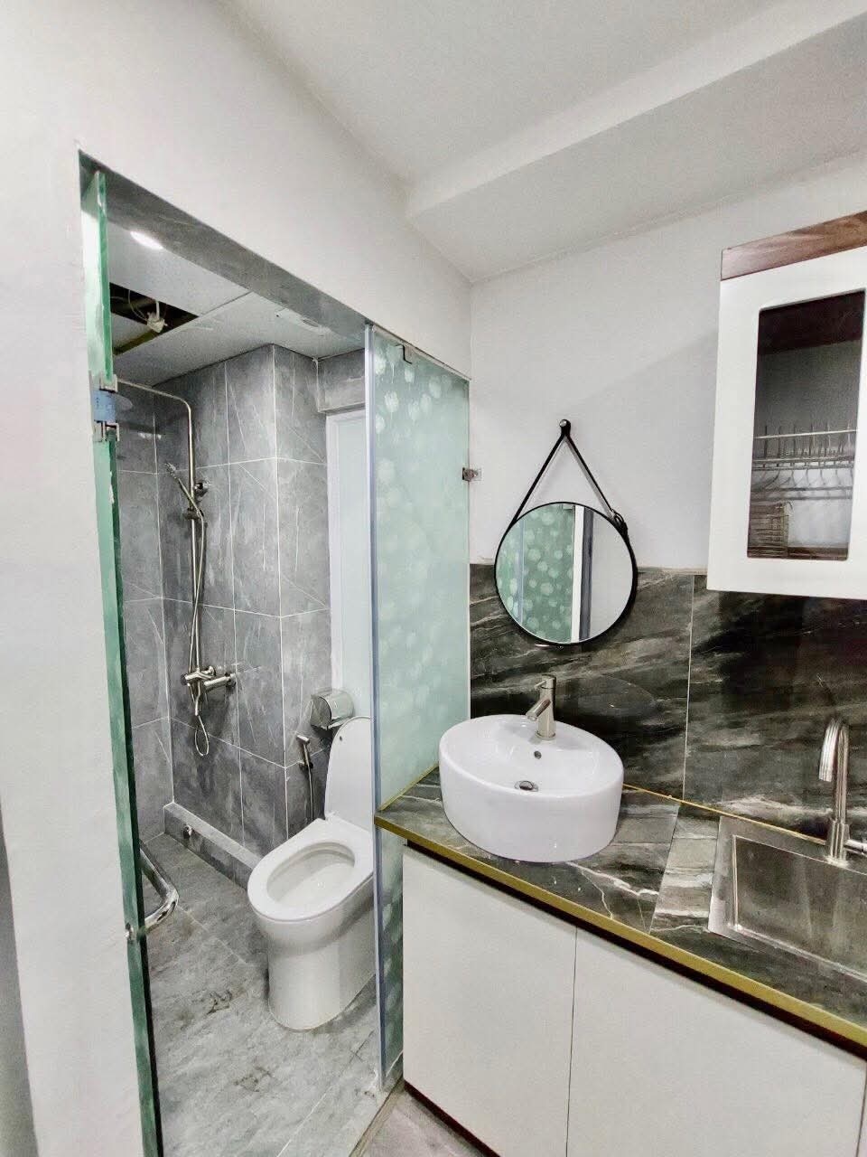 Phòng trọ Studio 28m2 tại VNFI House Phùng Khoang - Nam Từ Liêm - Phòng tắm