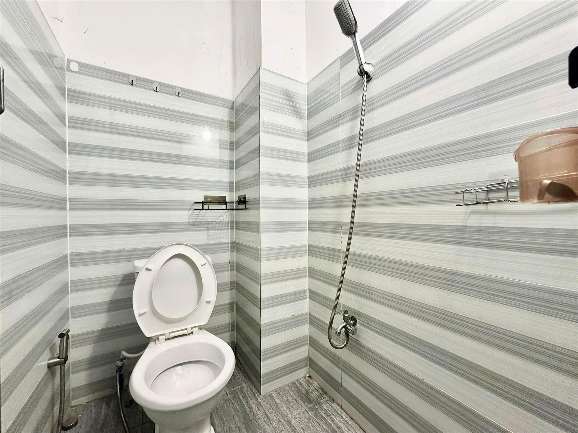 Phòng trọ Duplex 20m2 tại DT Home Quang Trung - Gò Vấp - Phòng tắm