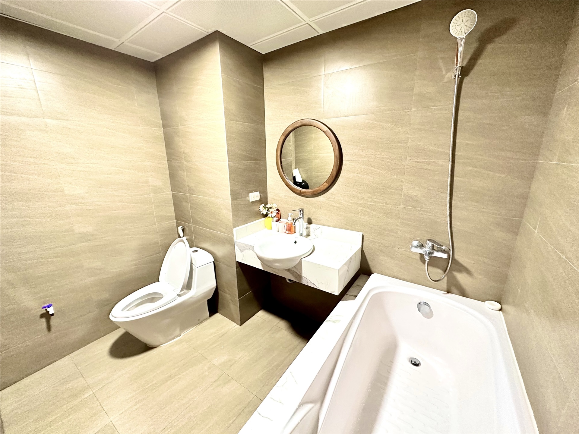 Phòng trọ 1 Phòng ngủ 45m2 tại Blue Homes 1 Đào Tấn - Ba Đình - Phòng tắm