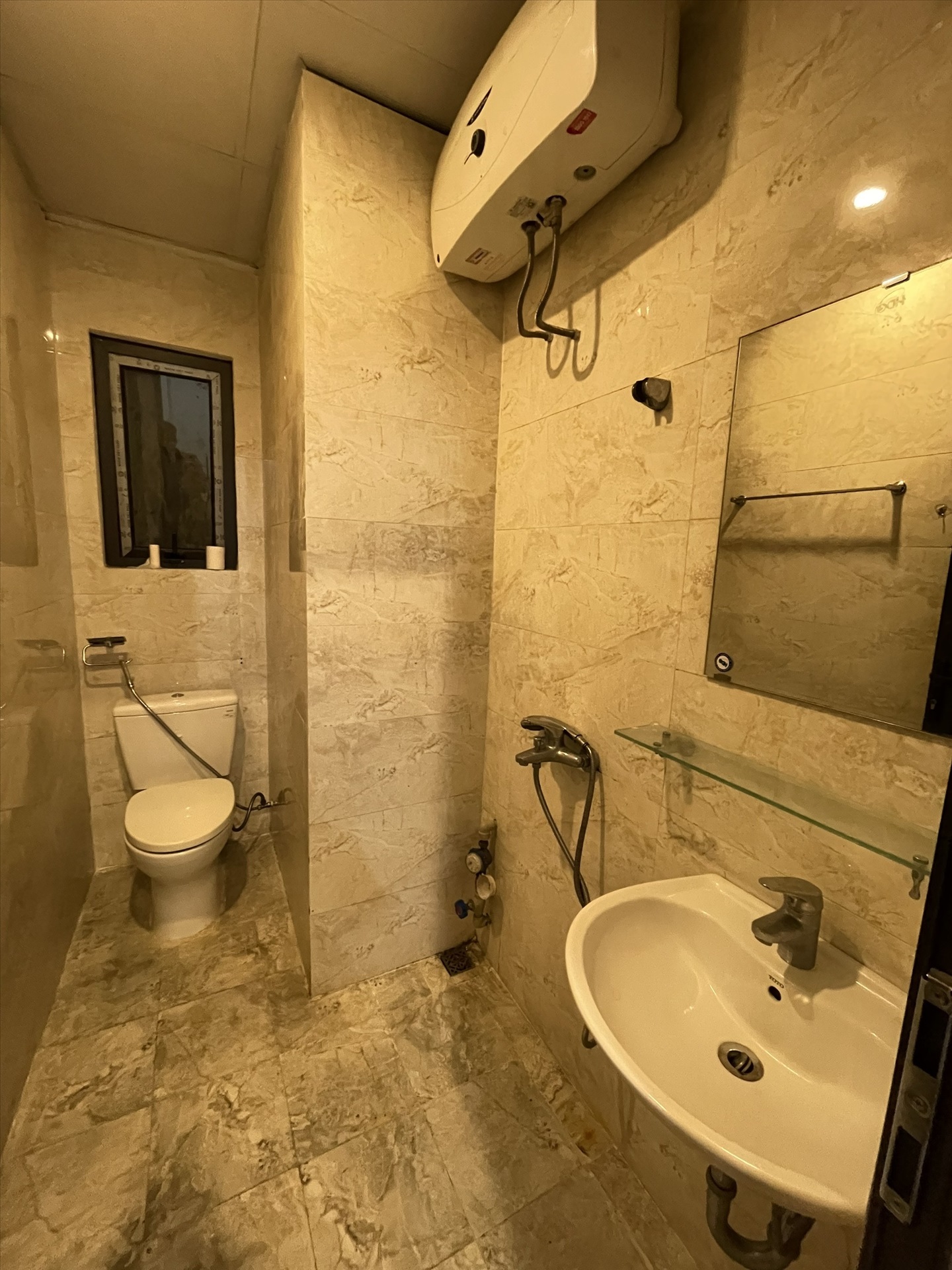 Phòng trọ Studio 35m2 tại Salahomes Nguyễn Ngọc Vũ - Cầu Giấy - Phòng tắm