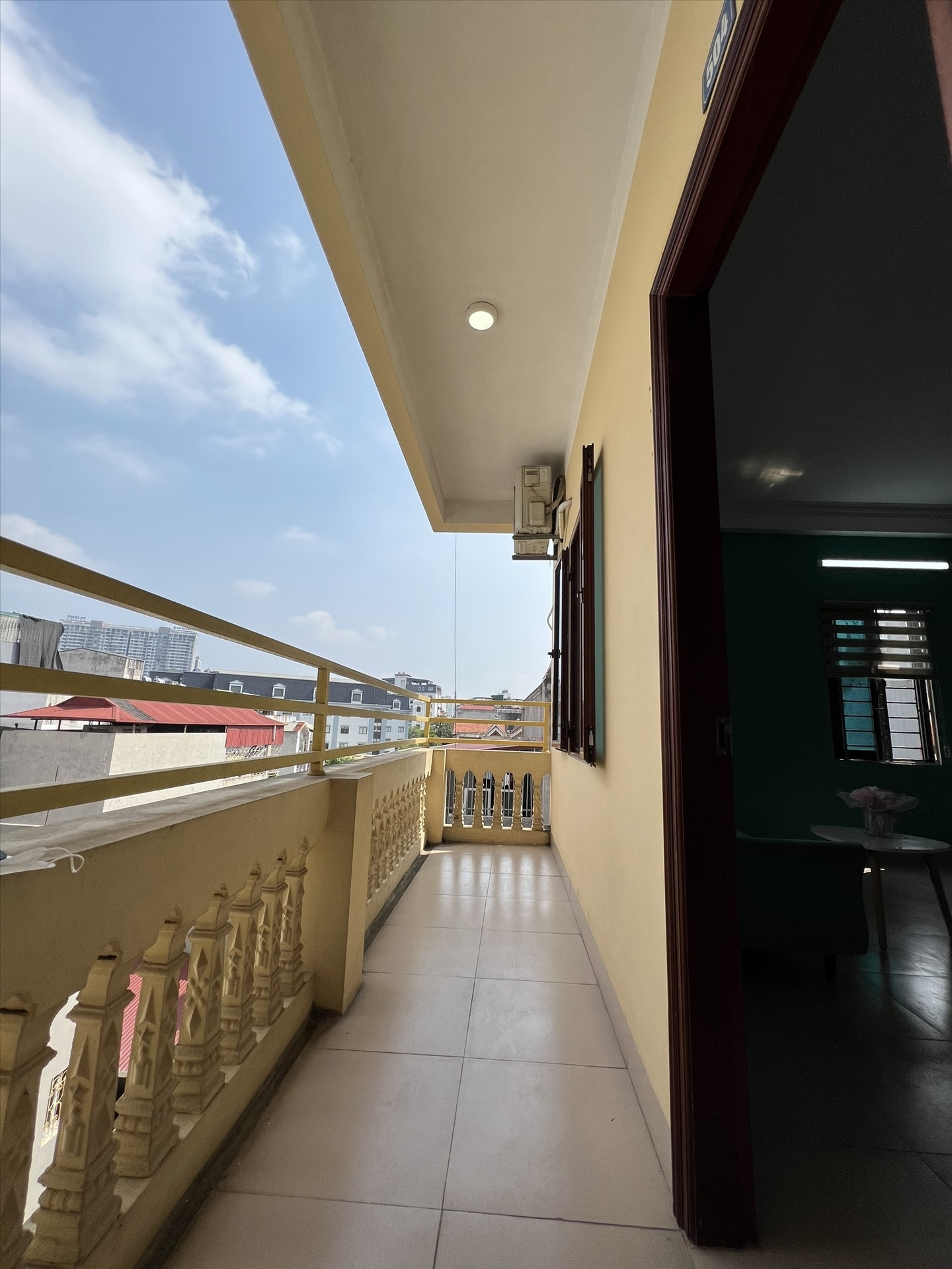 Phòng trọ Studio 32m2 tại TT House 1 Nguyễn Khánh Toàn - Cầu Giấy - Ban công