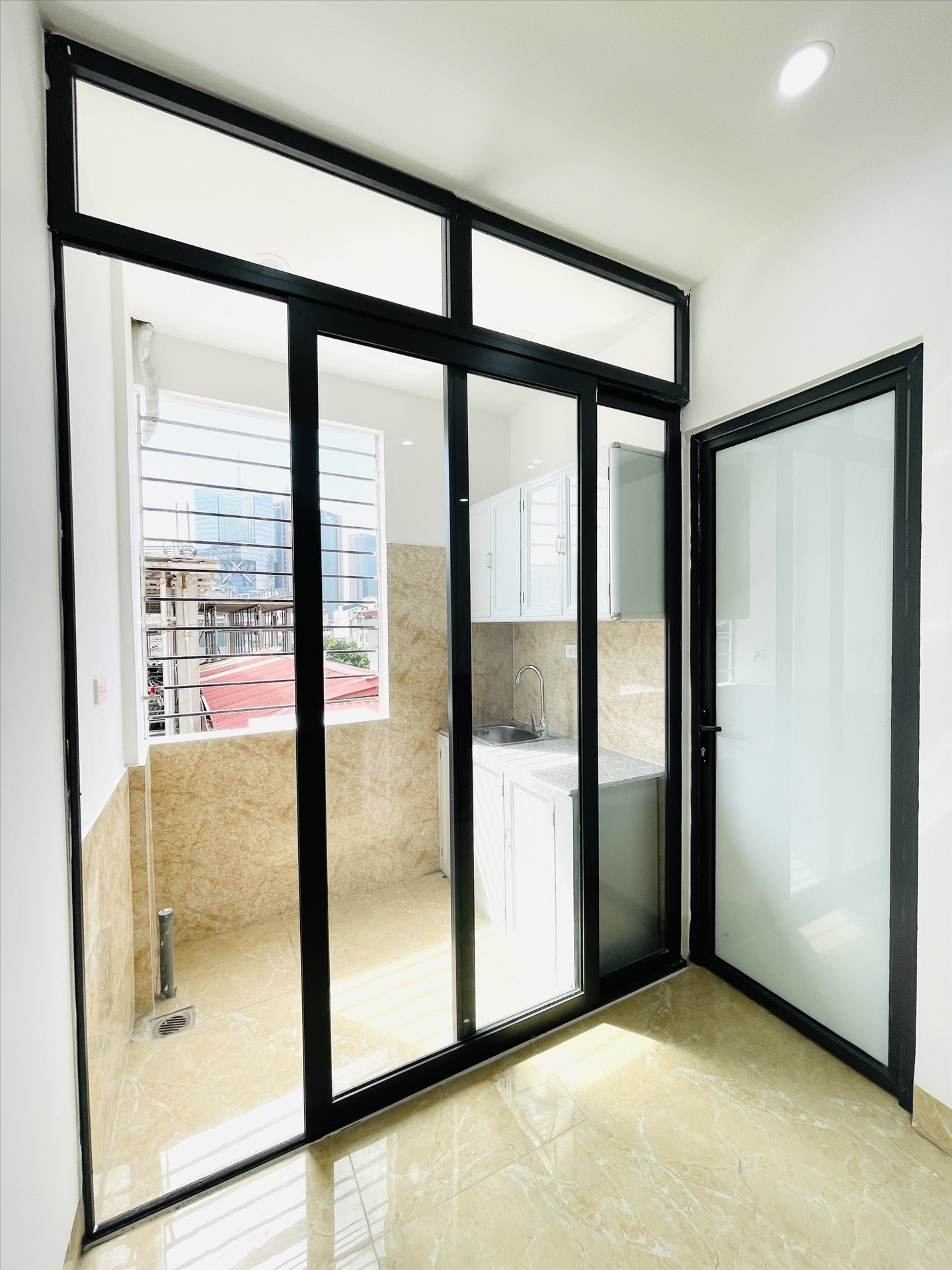Phòng trọ 1 Phòng ngủ 25m2 tại TT House 2 Trần Duy Hưng - Cầu Giấy - Phòng bếp
