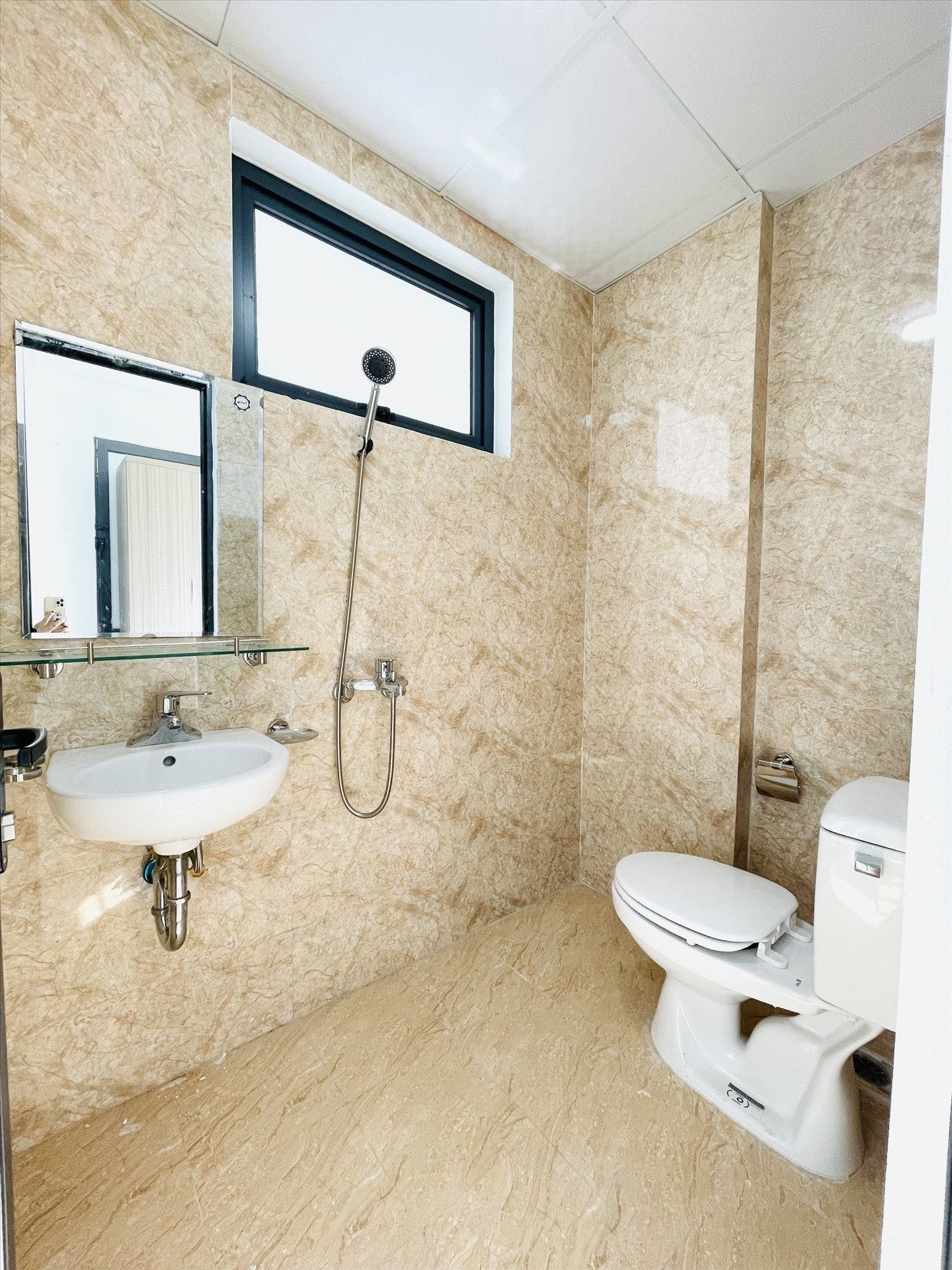 Phòng trọ 1 Phòng ngủ 25m2 tại TT House 2 Trần Duy Hưng - Cầu Giấy - Phòng tắm