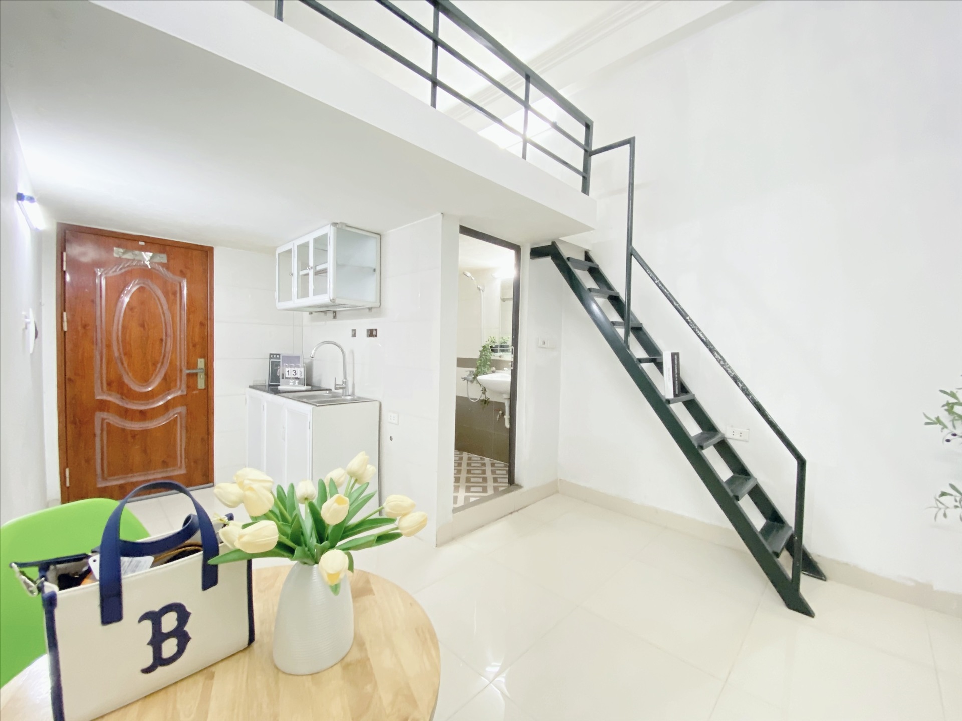 Phòng trọ Duplex 20m2 tại Suha Home Trần Thái Tông - Cầu Giấy - Phòng khách