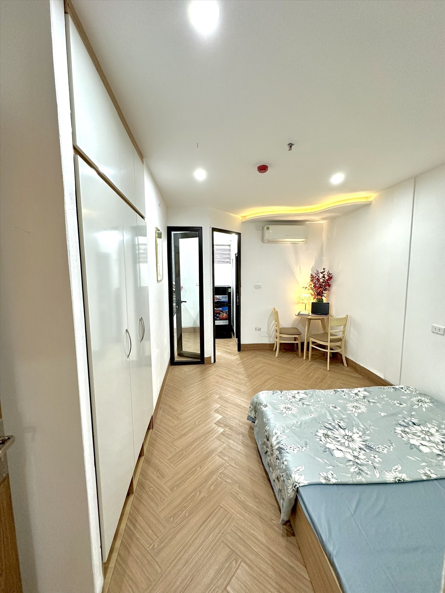 Phòng trọ 1 Phòng ngủ 50m2 tại TT House Xuân Thủy - Cầu Giấy - Phòng khách
