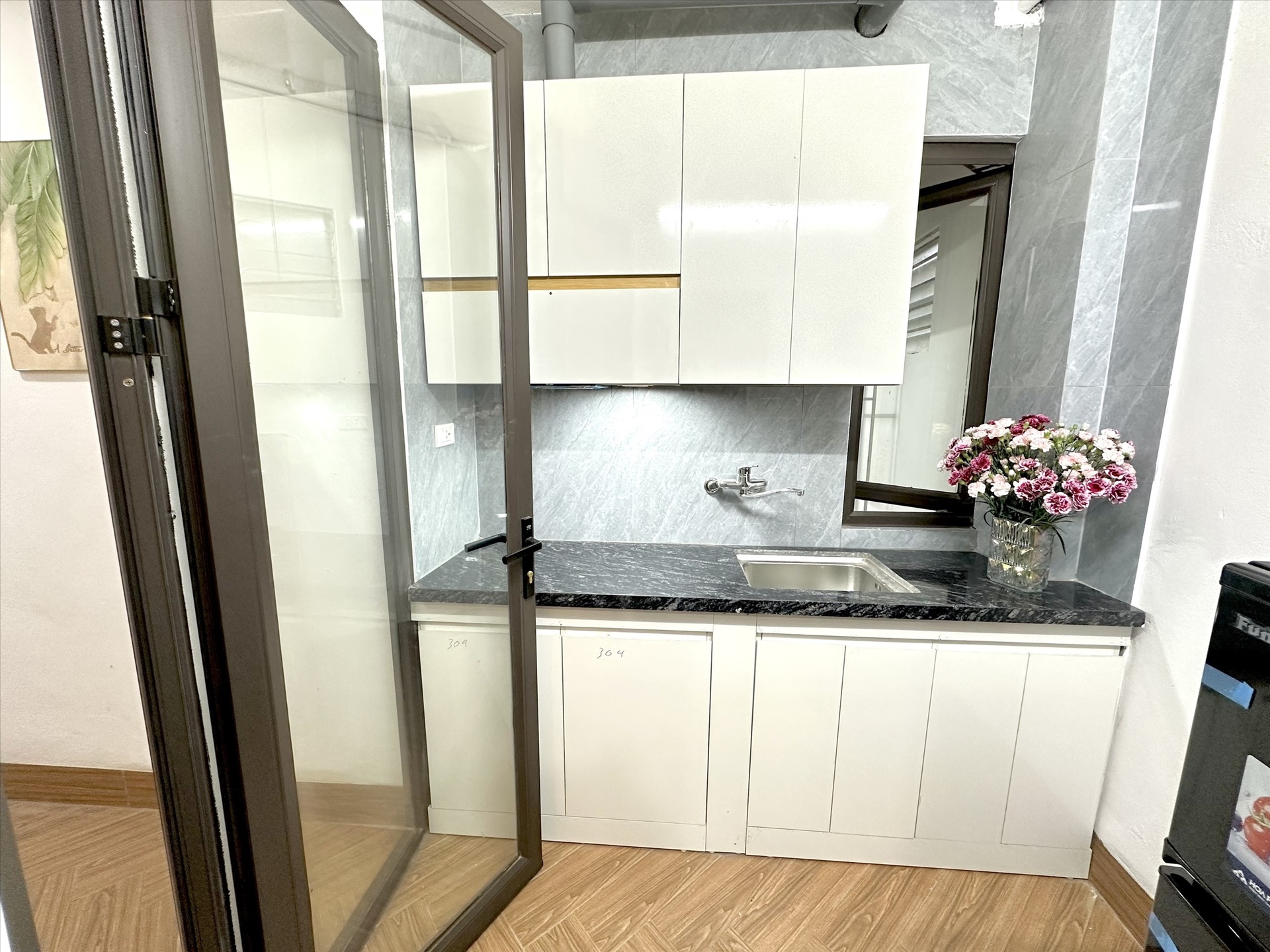 Phòng trọ 1 Phòng ngủ 50m2 tại TT House Xuân Thủy - Cầu Giấy - Phòng bếp