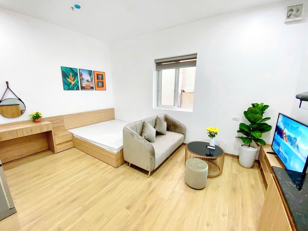 Phòng trọ Studio 28m2 tại Blue Homes Linh Lang - Ba Đình - Phòng khách