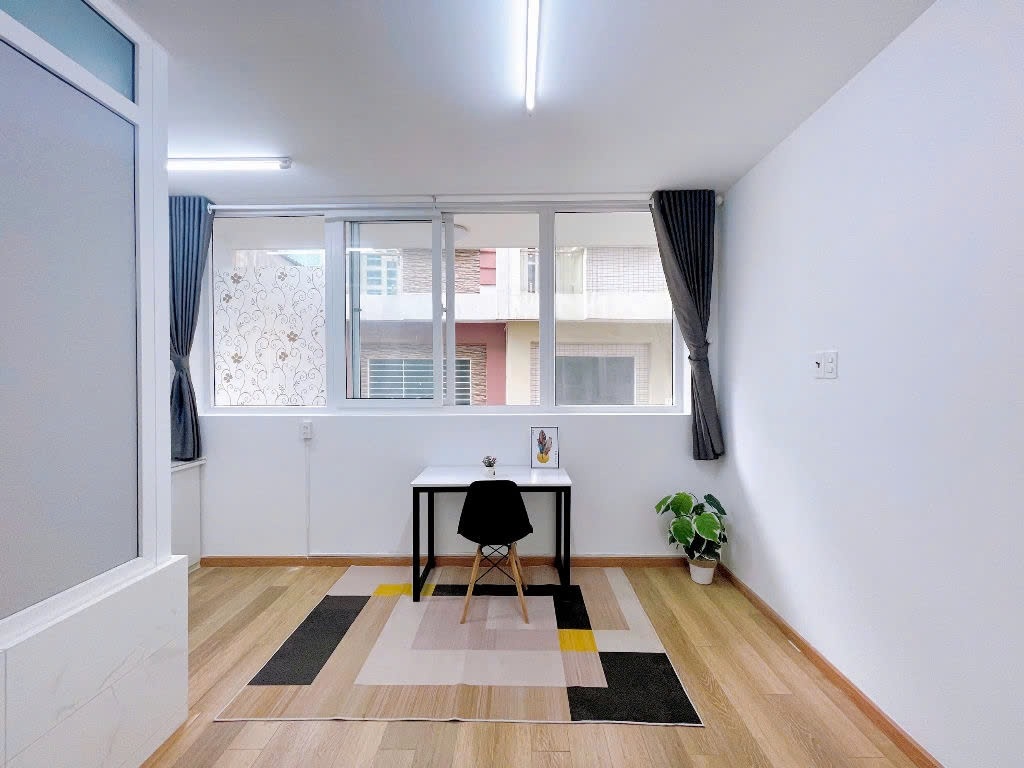 Phòng trọ 1 Phòng ngủ 35m2 tại Central House Nguyễn Công Hoan - Phú Nhuận - Góc làm việc
