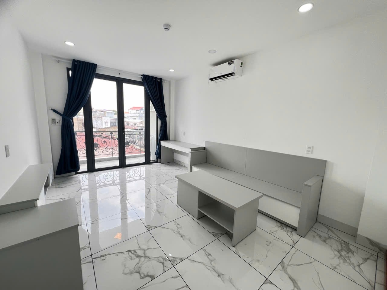 Phòng trọ 1 Phòng ngủ 40m2 tại SM House Võ Hành Trang - Tân Bình - Phòng khách