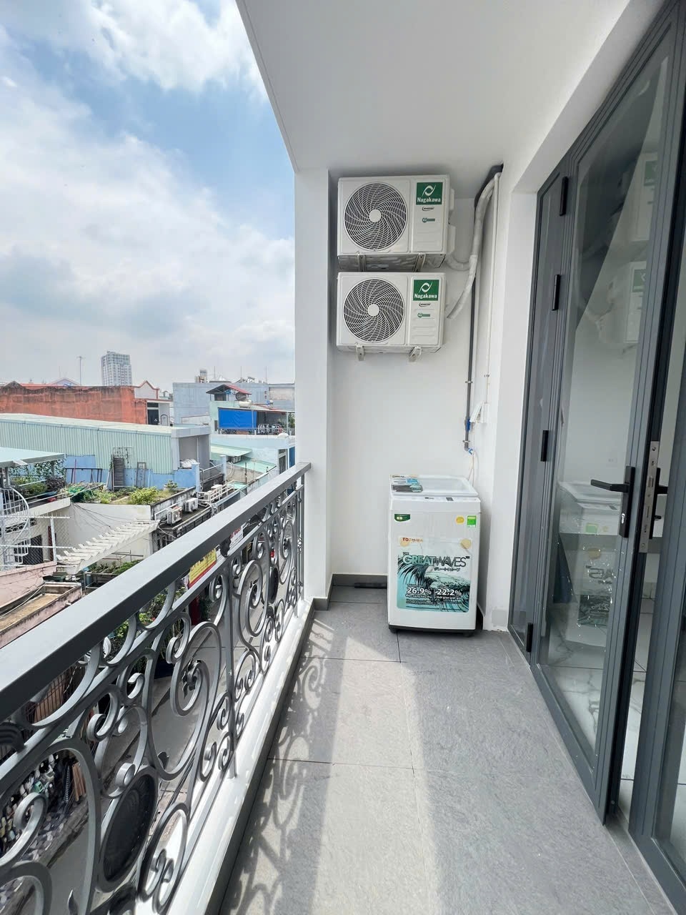 Phòng trọ 1 Phòng ngủ 40m2 tại SM House Võ Hành Trang - Tân Bình - Ban công