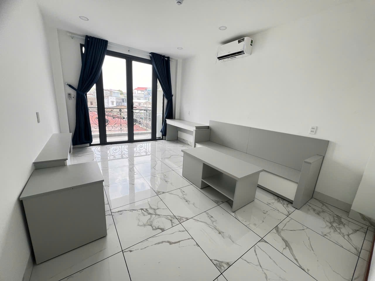 Phòng trọ 1 Phòng ngủ 40m2 tại SM House Võ Hành Trang - Tân Bình - Phòng khách