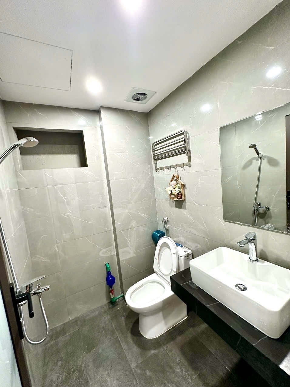 Phòng trọ 1 Phòng ngủ 40m2 tại Blue Homes Đội Cấn - Ba Đình - Phòng tắm