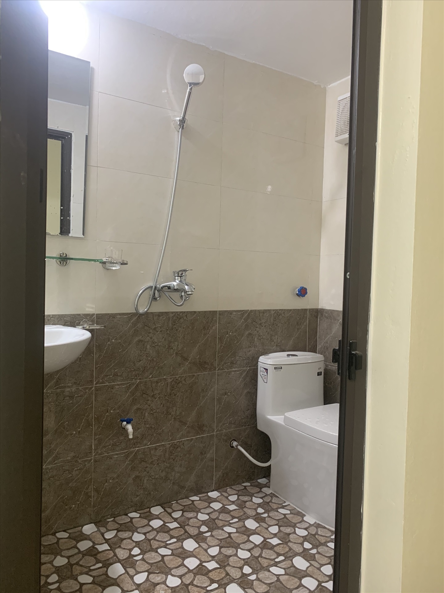 Phòng trọ 1 Phòng ngủ 35m2 tại TH Apartment Đình Thôn - Nam Từ Liêm - Phòng tắm