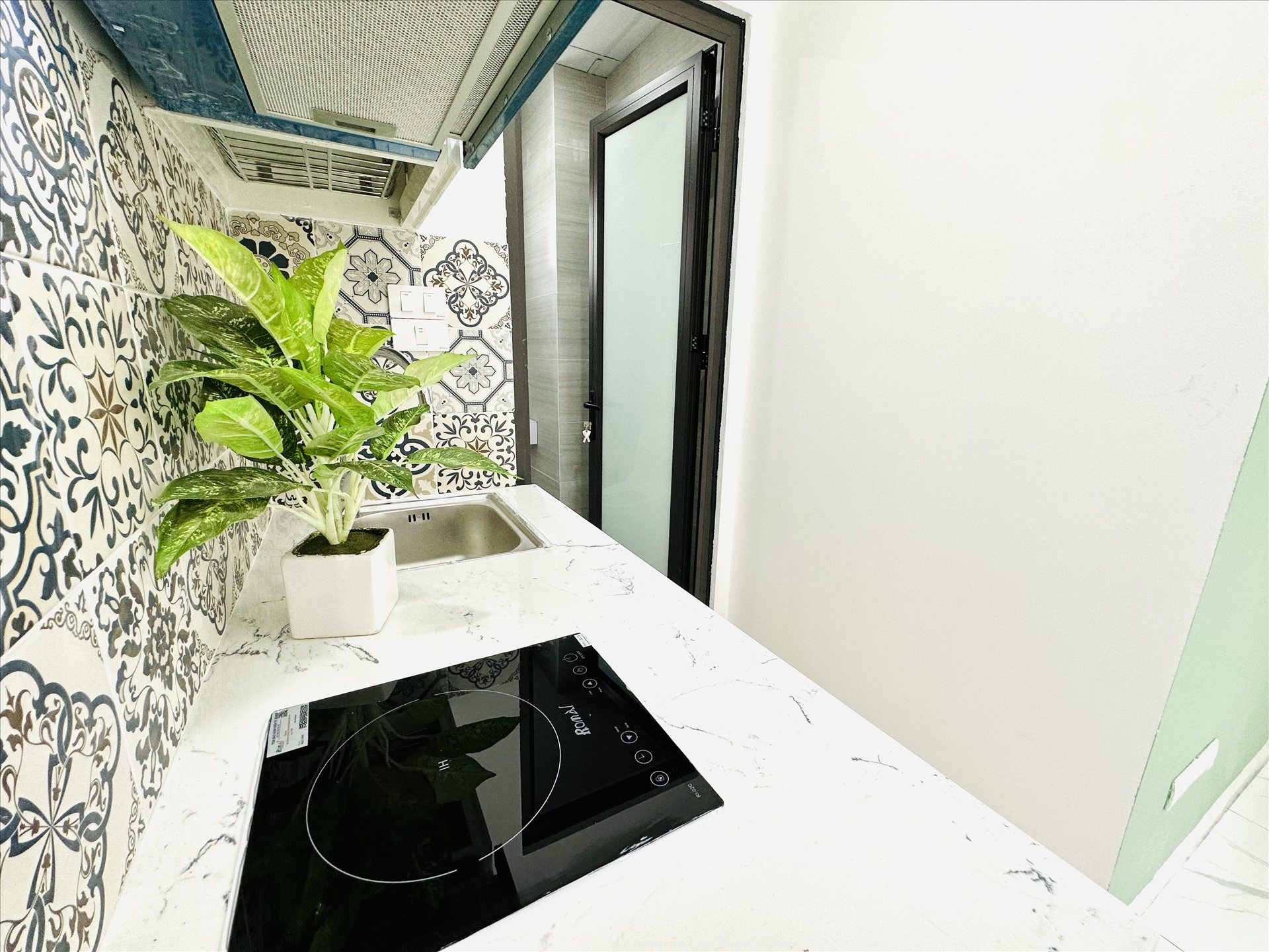 Phòng trọ Studio 18m2 tại MVQ House 2 Hoàng Ngân - Cầu Giấy - Phòng bếp