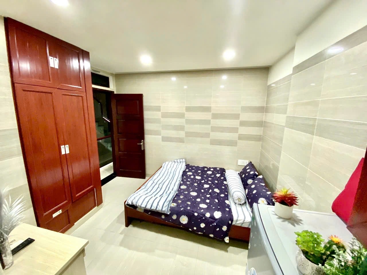 Phòng trọ CD House Đoàn Thị Điểm - Phú Nhuận - Phòng (*)