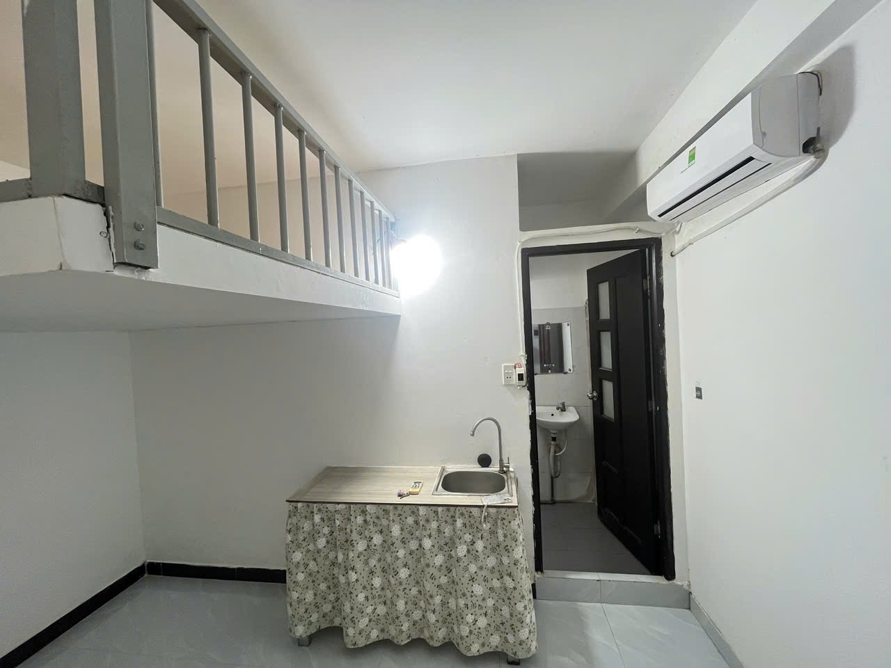 Phòng trọ CT Home Đường 3/2 - Quận 10 - Phòng (*)