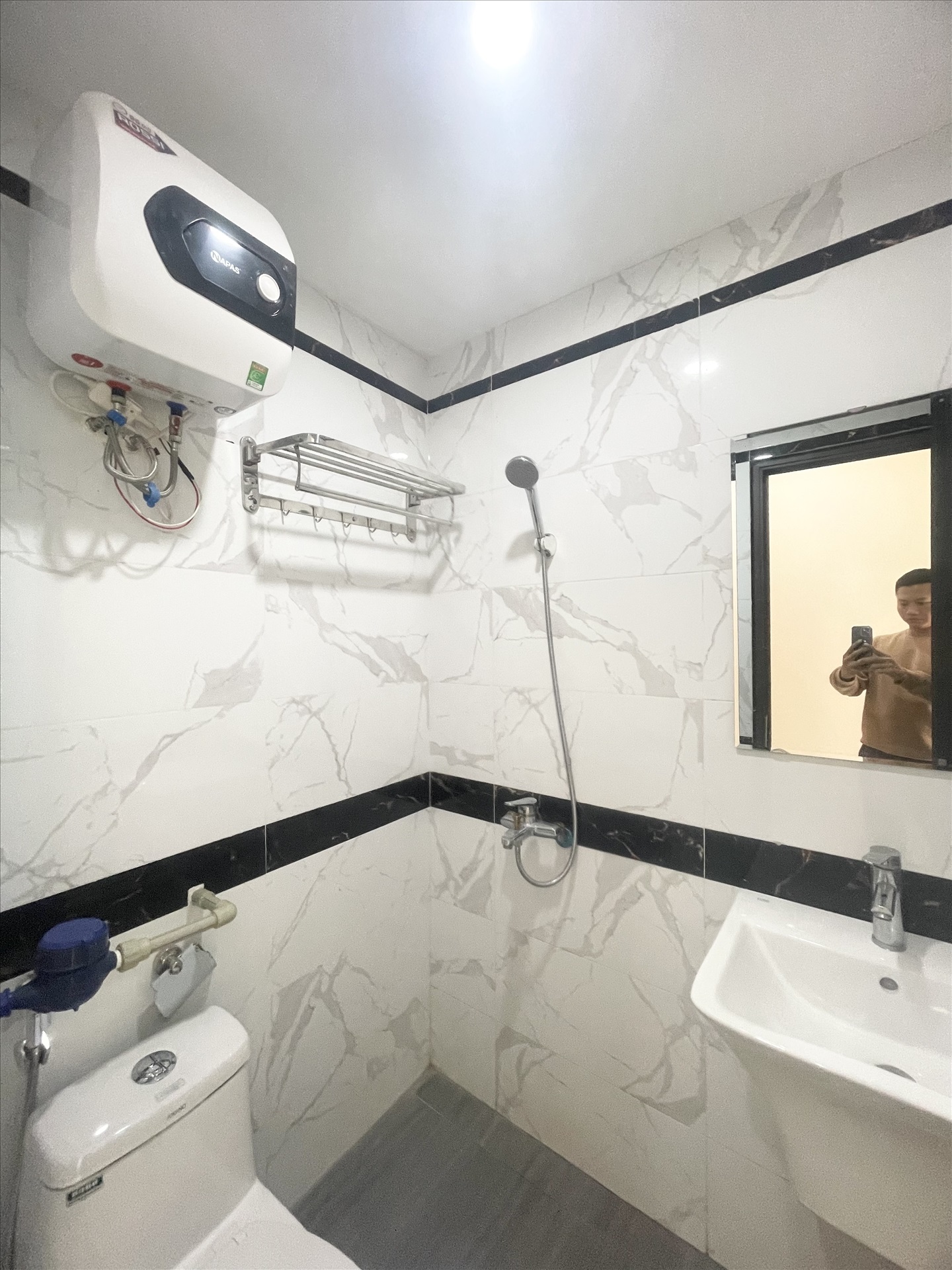 Phòng trọ Studio 25m2 tại Friends Team Khương Đình - Thanh Xuân - Phòng tắm