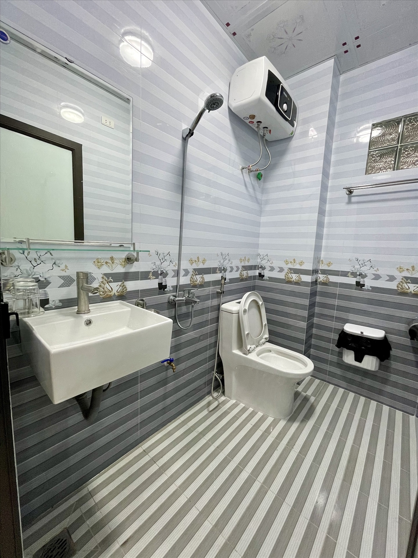 Phòng trọ 2 Phòng ngủ 35m2 tại DH House 2 Bùi Xương Trạch - Thanh Xuân - Phòng tắm