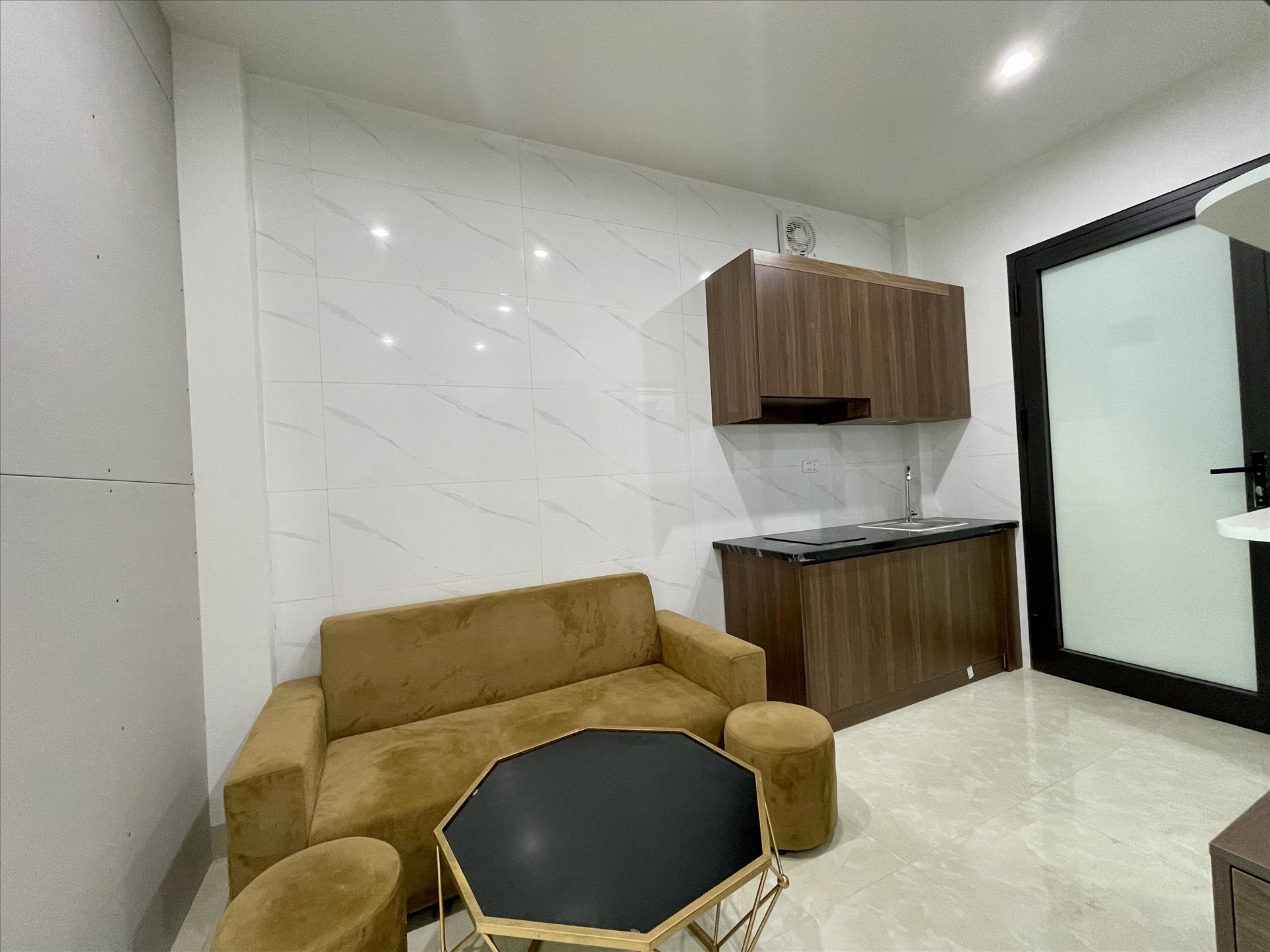 Phòng trọ 2 Phòng ngủ 35m2 tại DH House 2 Bùi Xương Trạch - Thanh Xuân - Phòng khách