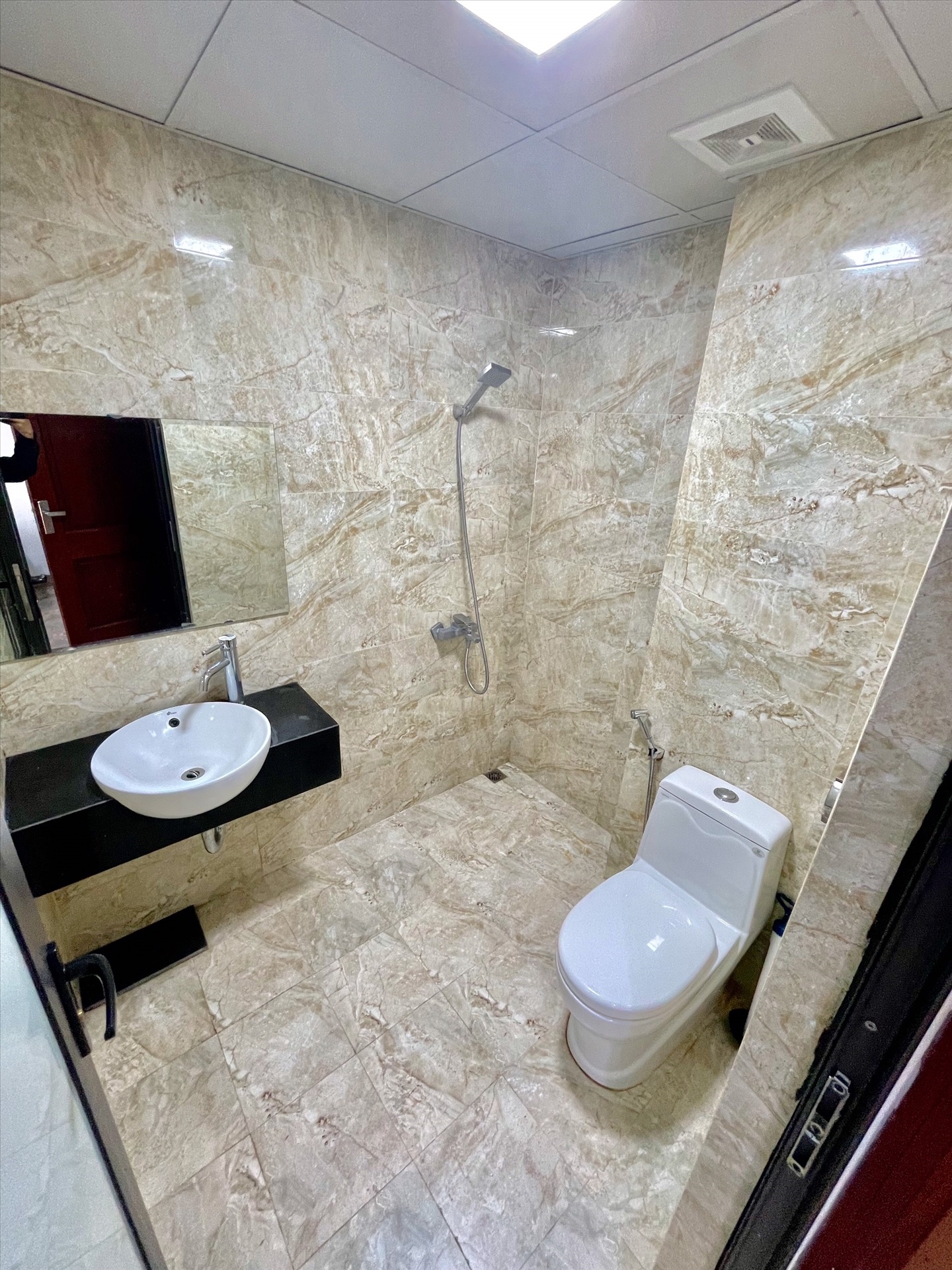 Phòng trọ Studio 40m2 tại Salahomes Vương Thừa Vũ - Thanh Xuân - Phòng tắm