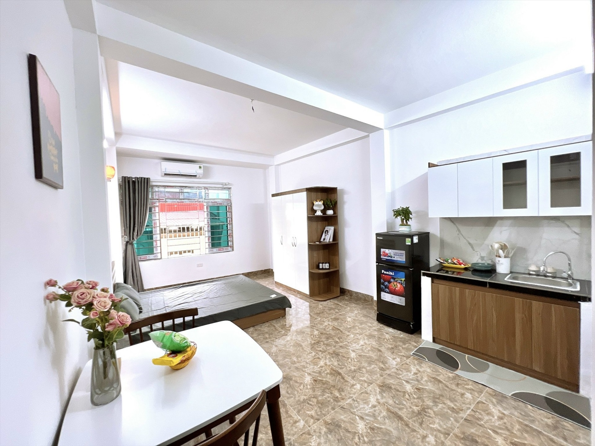 Phòng trọ Studio 28m2 tại QHOME Trung Kính - Cầu Giấy - Phòng ngủ