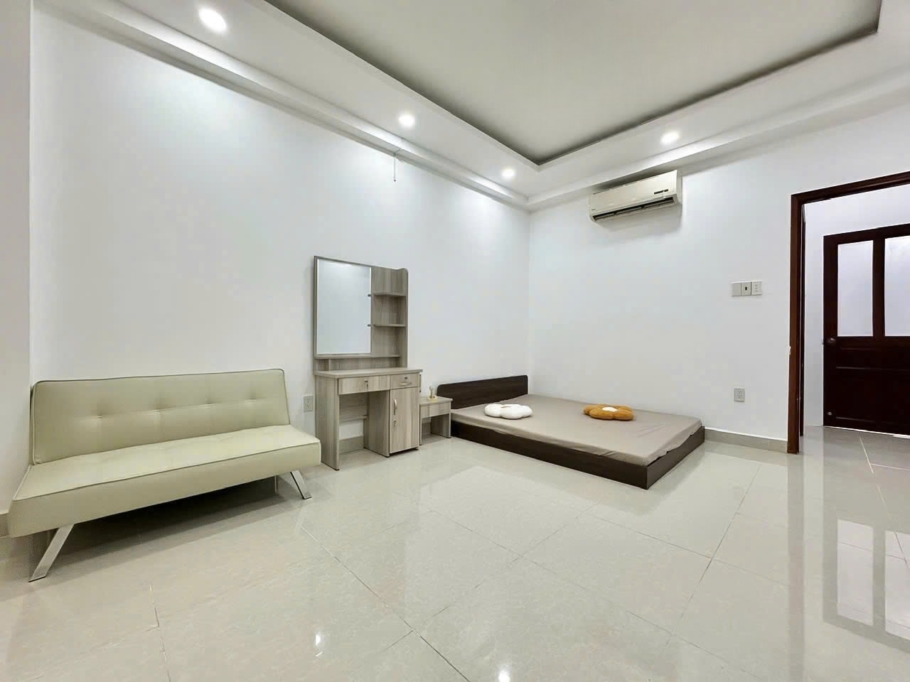 Phòng trọ Studio 25m2 tại AT House Nhất Chi Mai - Tân Bình - Phòng khách
