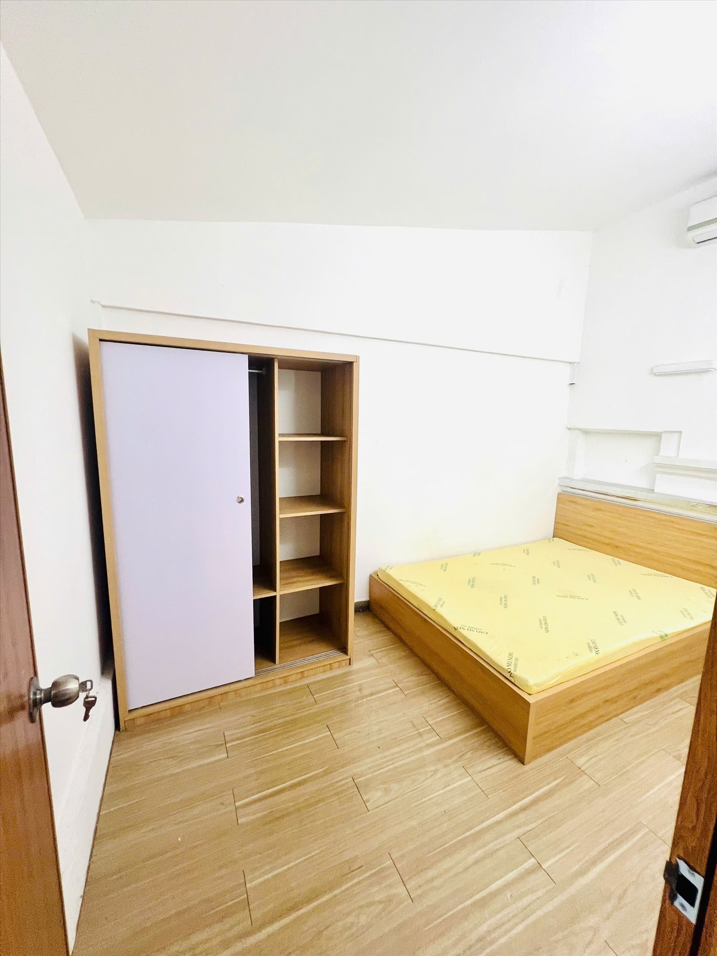 Phòng trọ AQ House Lý Thái Tổ - Quận 10 - Phòng (*)