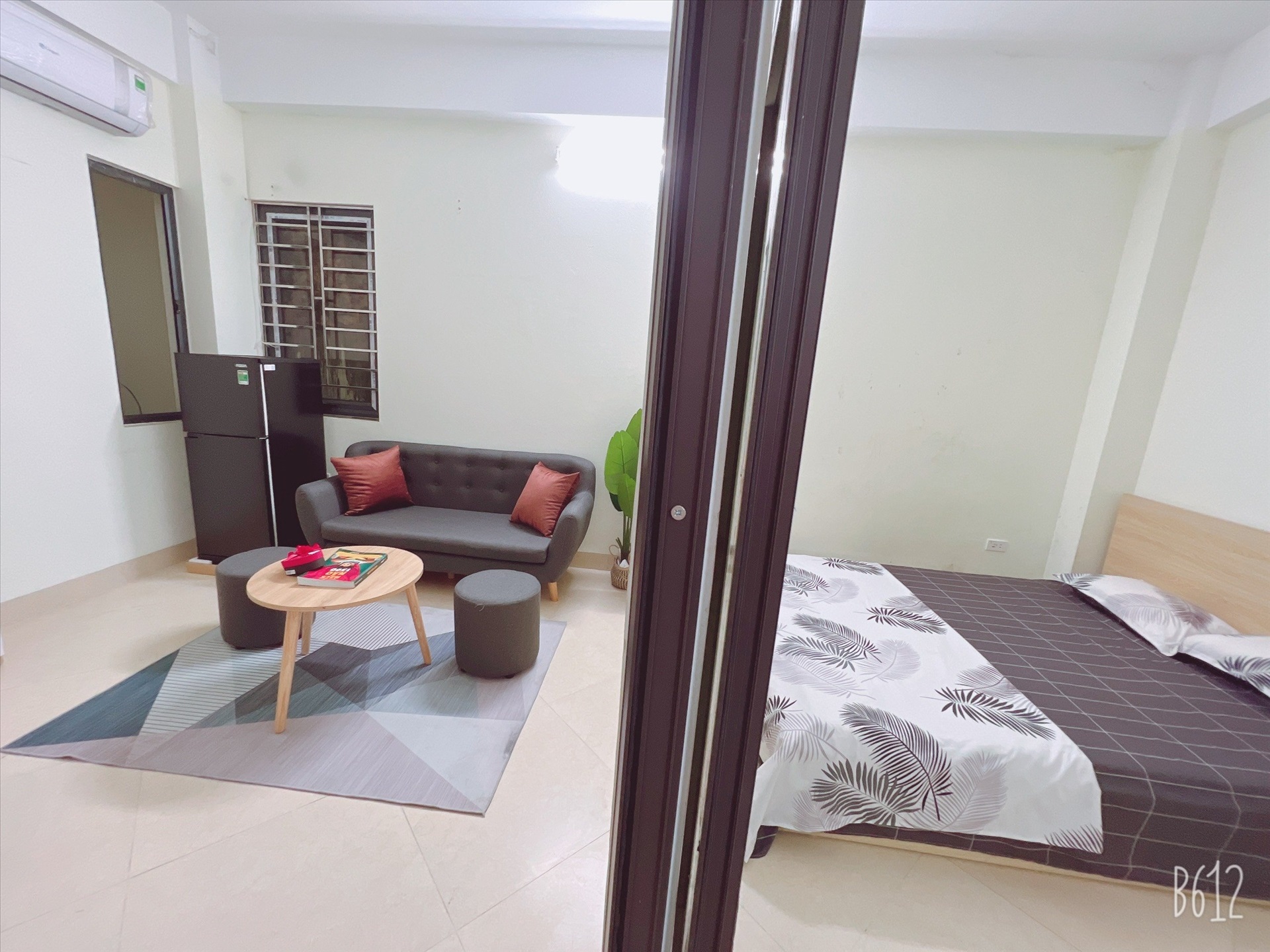 Phòng trọ 1 Phòng ngủ 28m2 tại QHOME Trần Duy Hưng - Cầu Giấy - Phòng khách