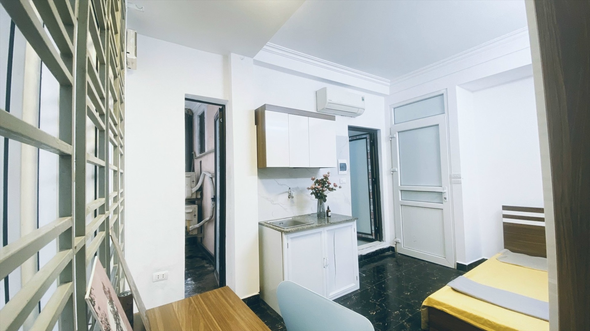 Phòng trọ Studio 22m2 tại QHOME Trung Kính - Cầu Giấy - Phòng bếp