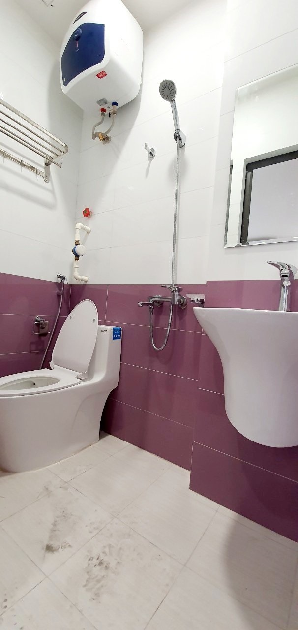 Phòng trọ Studio 28m2 tại Happy Homes Nguyễn Khánh Toàn - Cầu Giấy - Phòng tắm