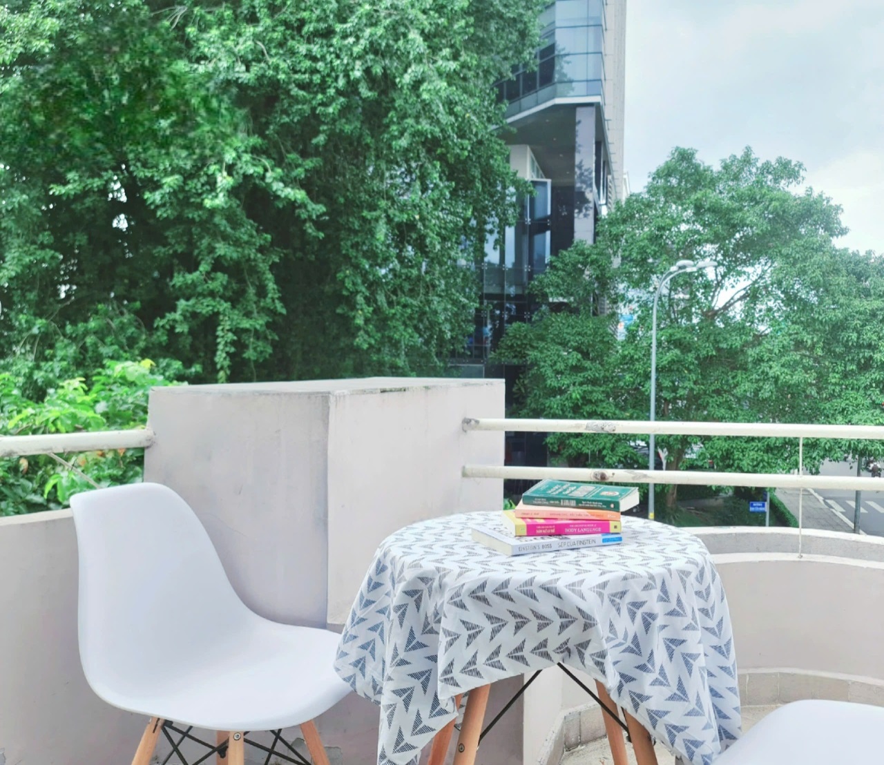 Phòng trọ Studio 25m2 tại MTG House Đinh Tiên Hoàng - Quận 1 - Ban công
