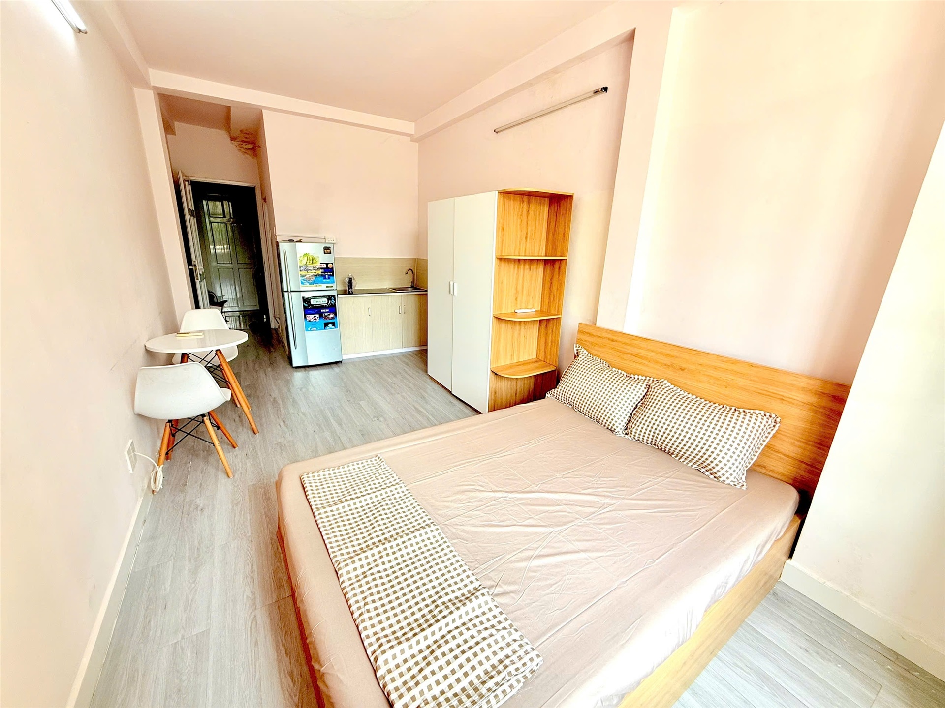 Phòng trọ MTG House Đinh Tiên Hoàng - Quận 1 - Phòng (*)